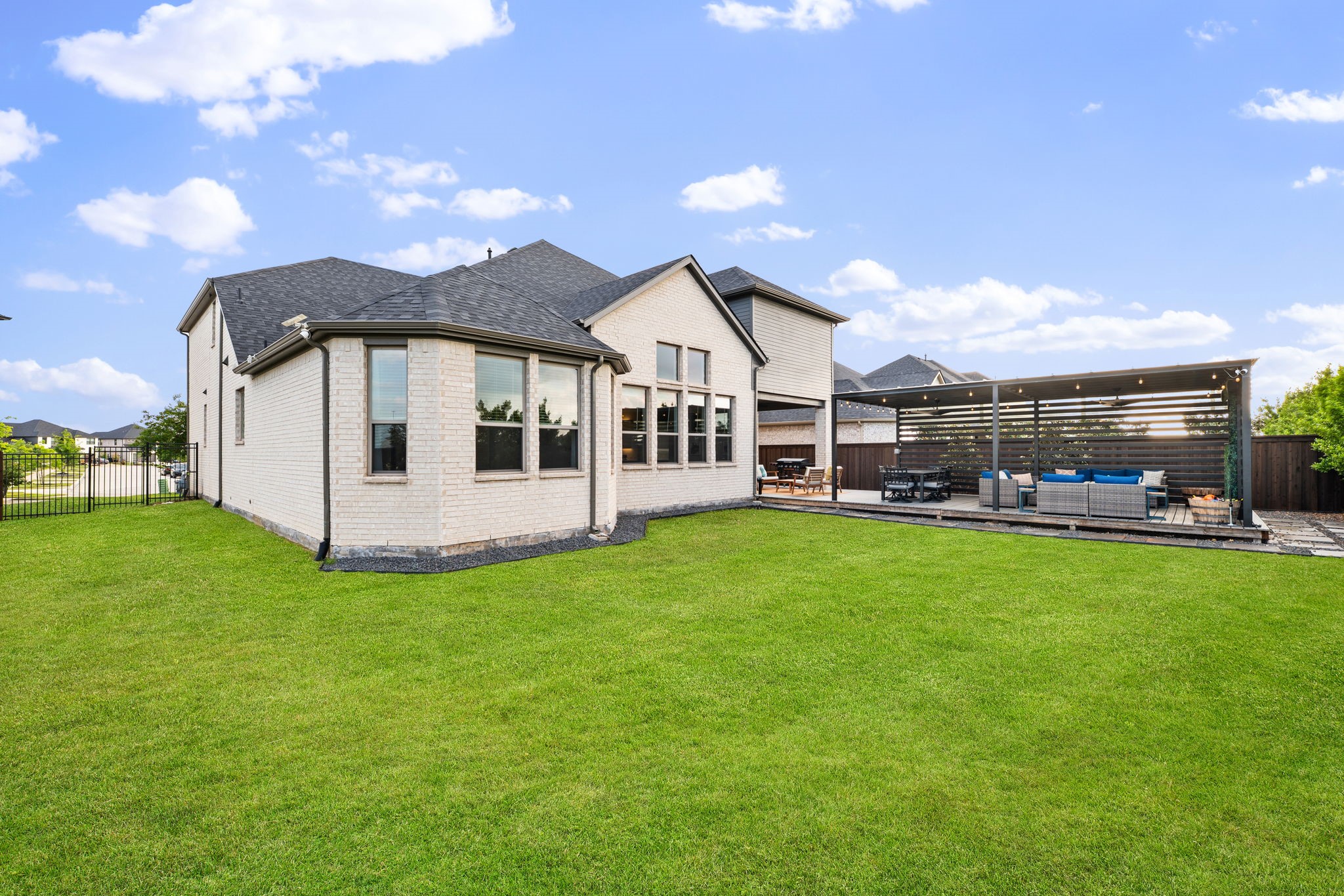 2576 Horsetail Road