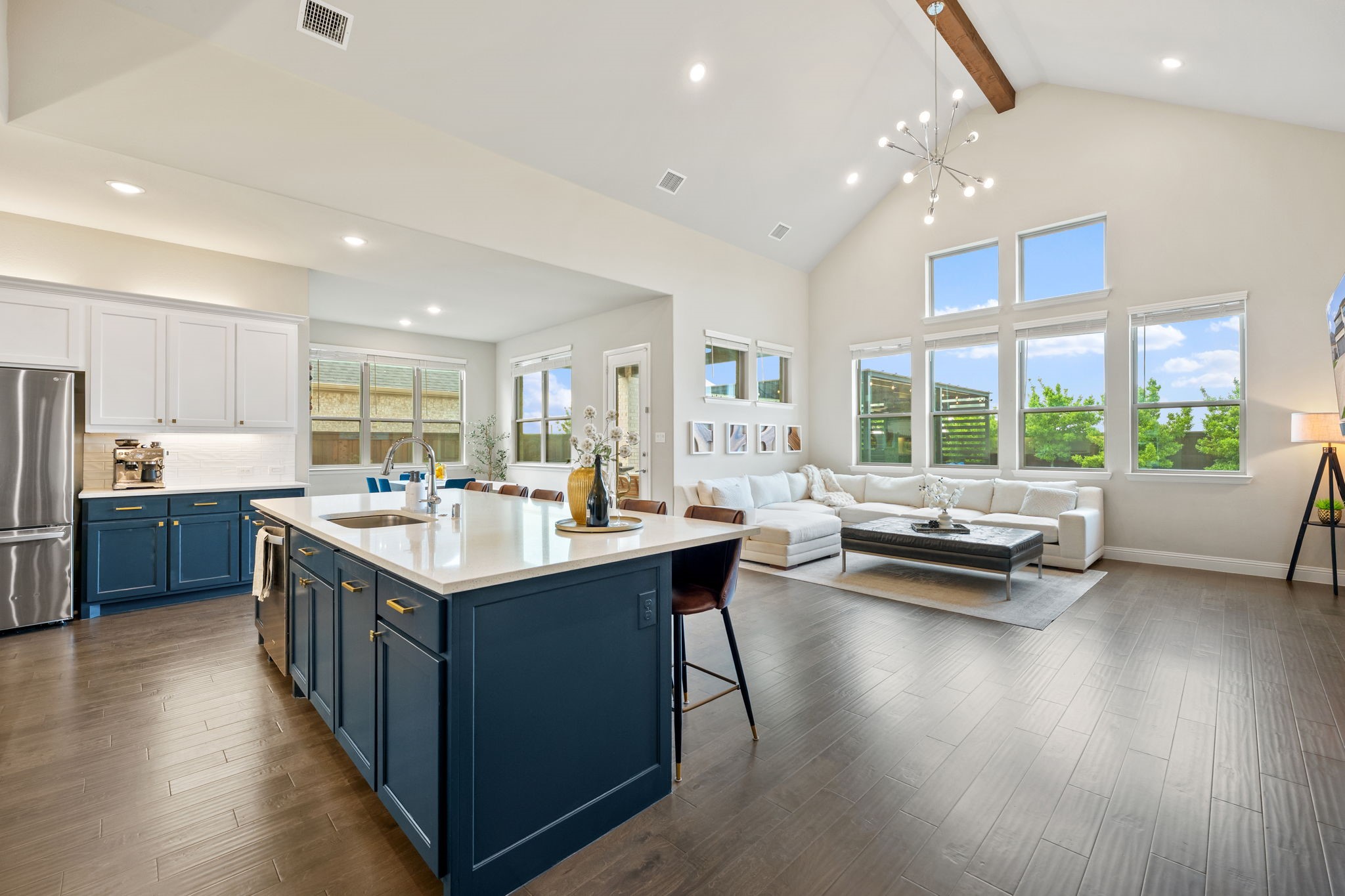 2576 Horsetail Road