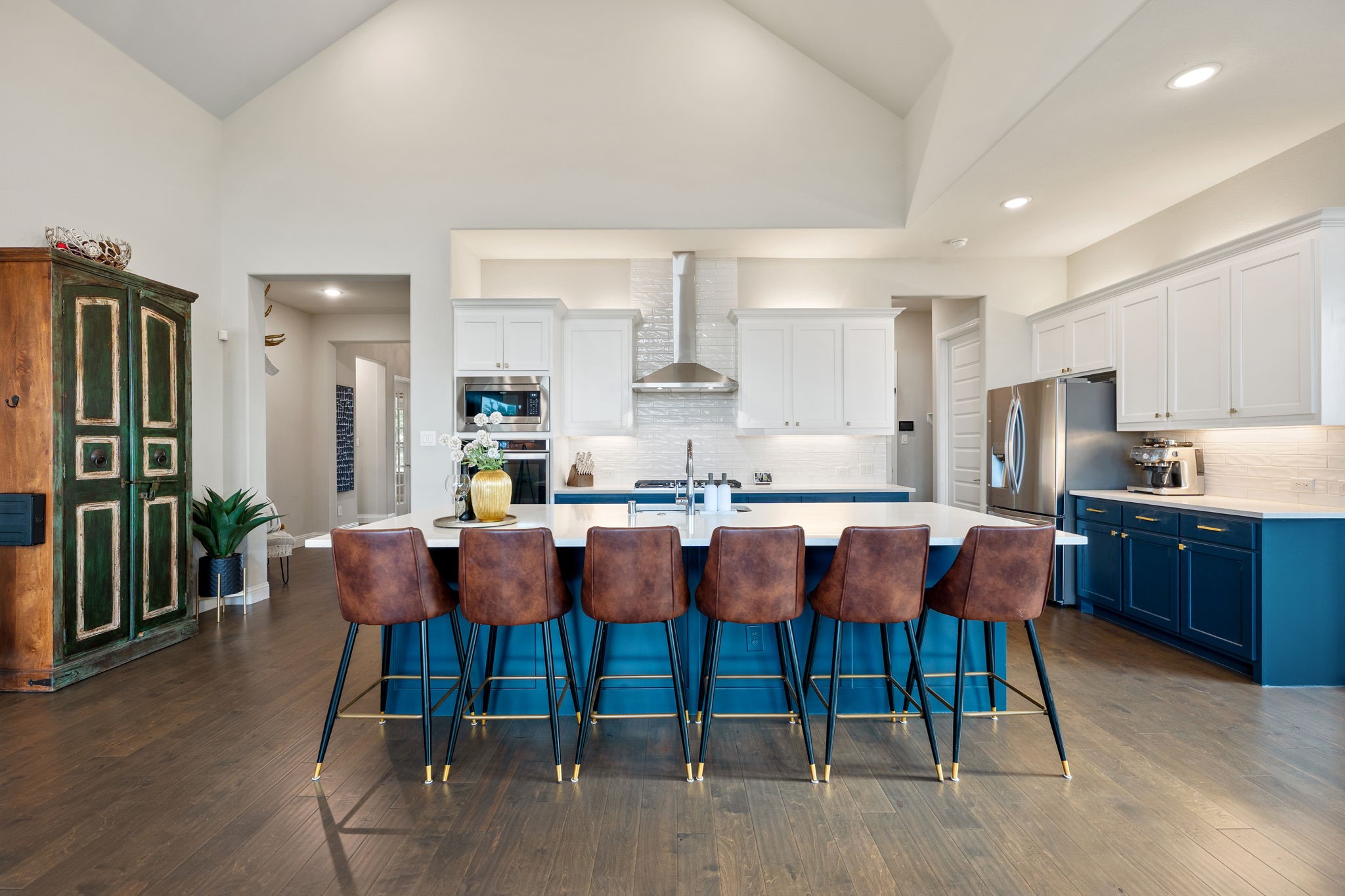 2576 Horsetail Road
