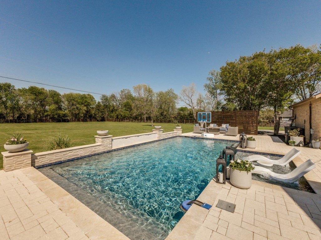 6707 Poco Drive
