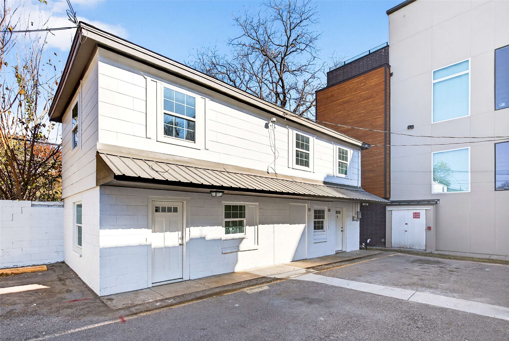 435 W 9th Street E, F, G