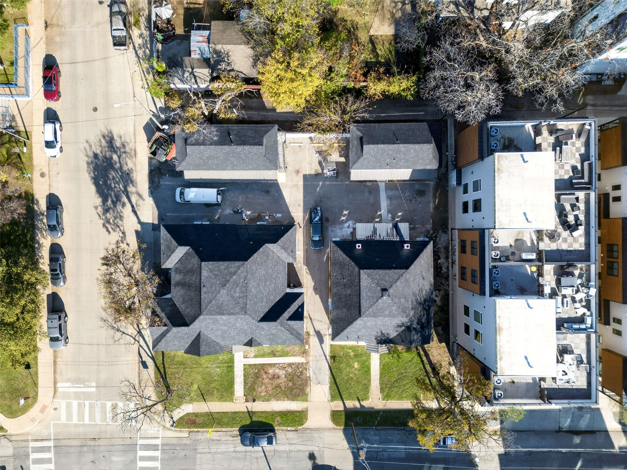 435 W 9th Street E, F, G