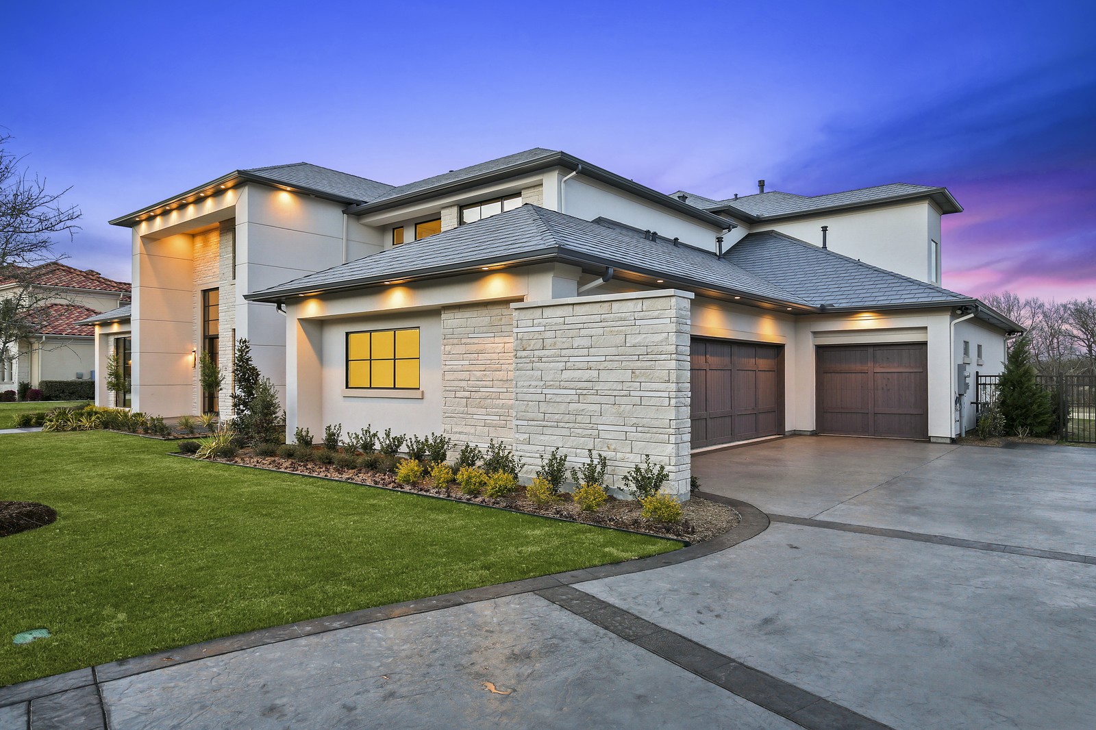 406 Lakeway Drive