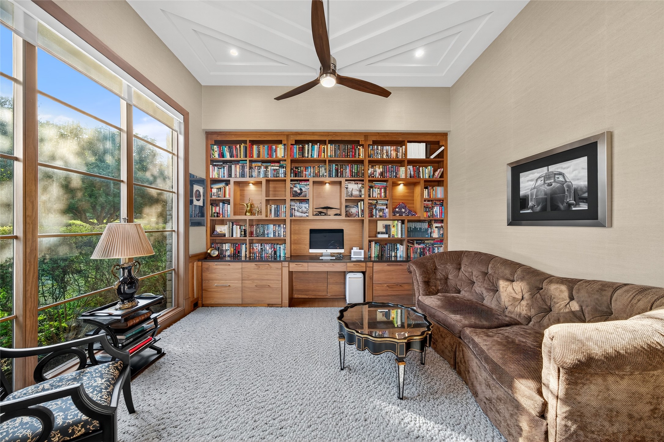 406 Lakeway Drive