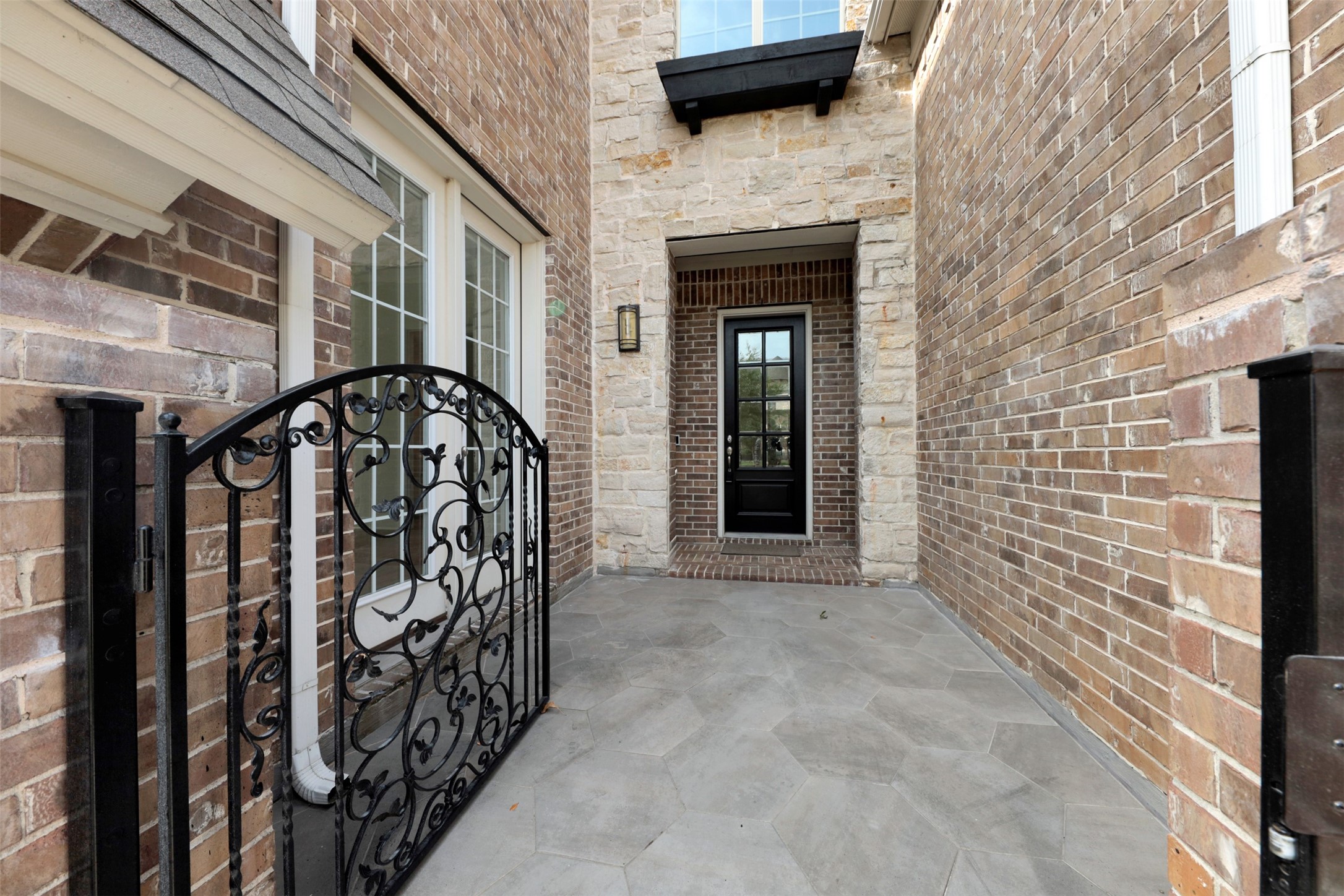 2117 Hidalgo Lane