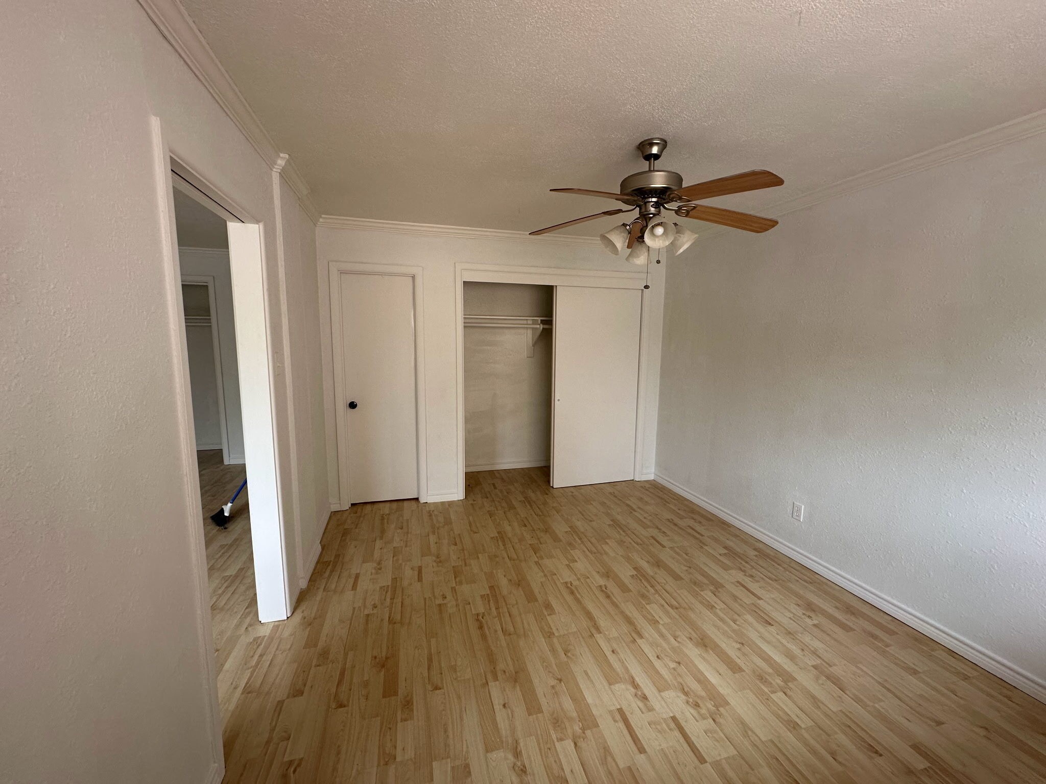 4115 Douglas Avenue 203