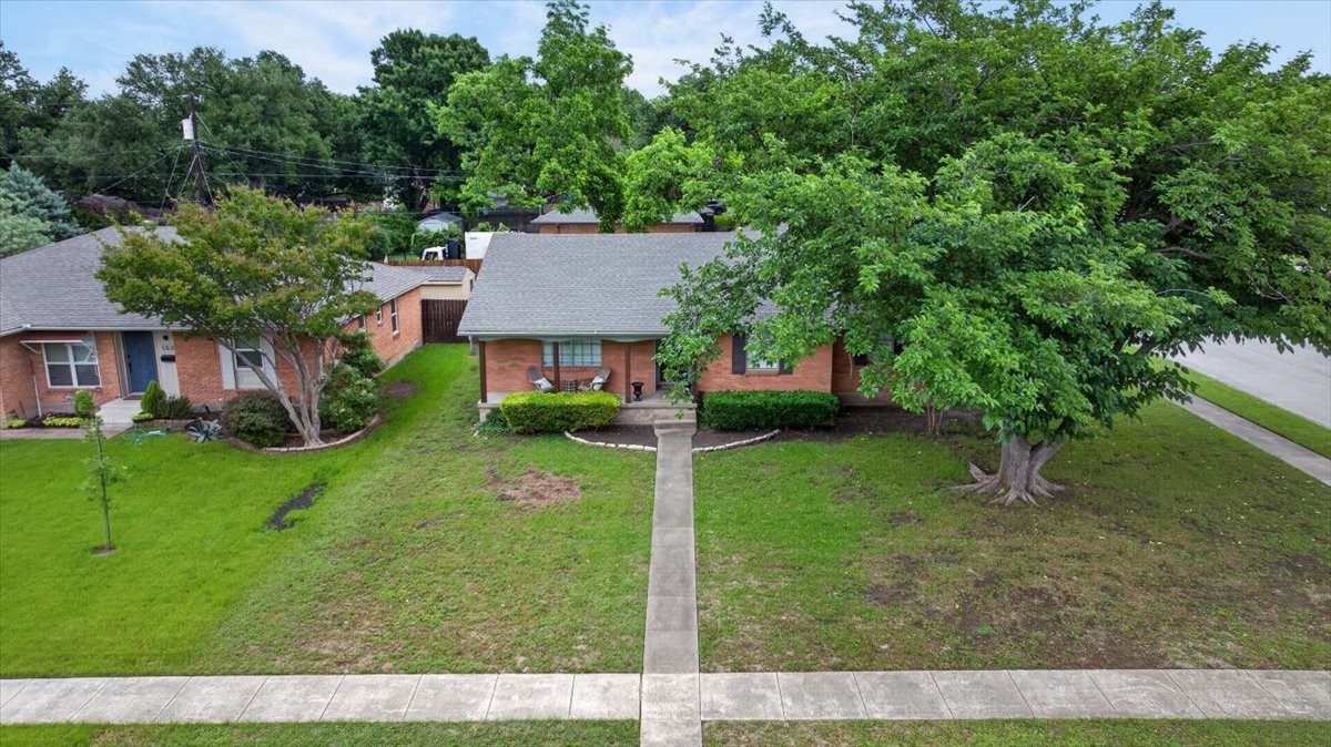 105 S Weatherred Drive
