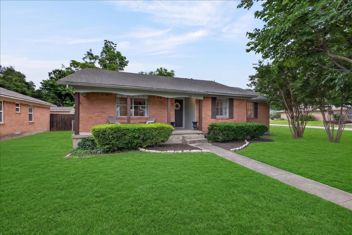 105 S Weatherred Drive