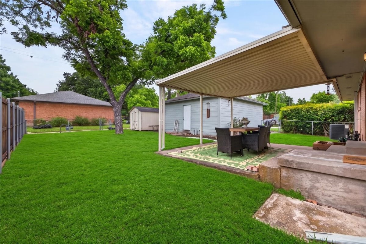 105 S Weatherred Drive