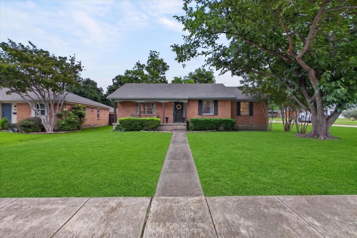 105 S Weatherred Drive