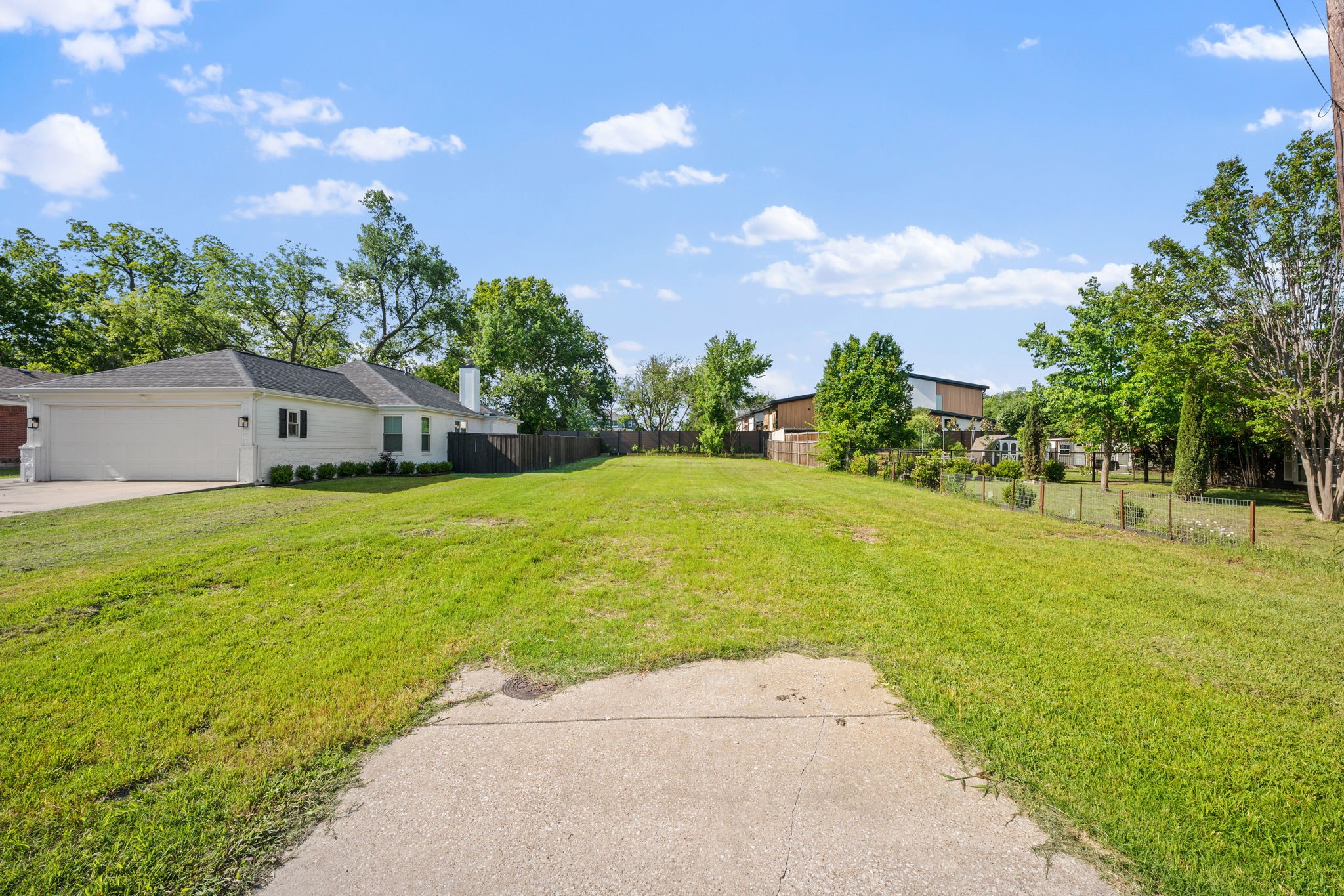 405 E Maple Street