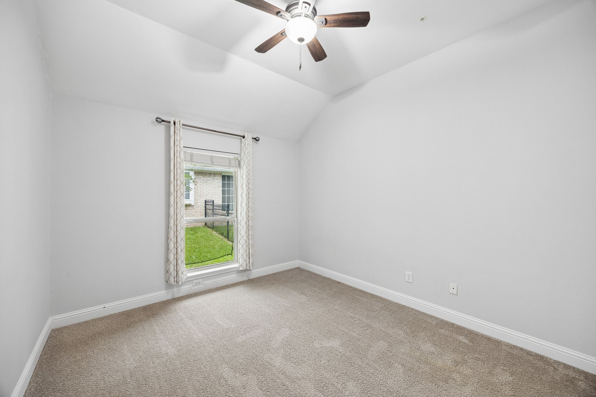 5010 Plantation Lane