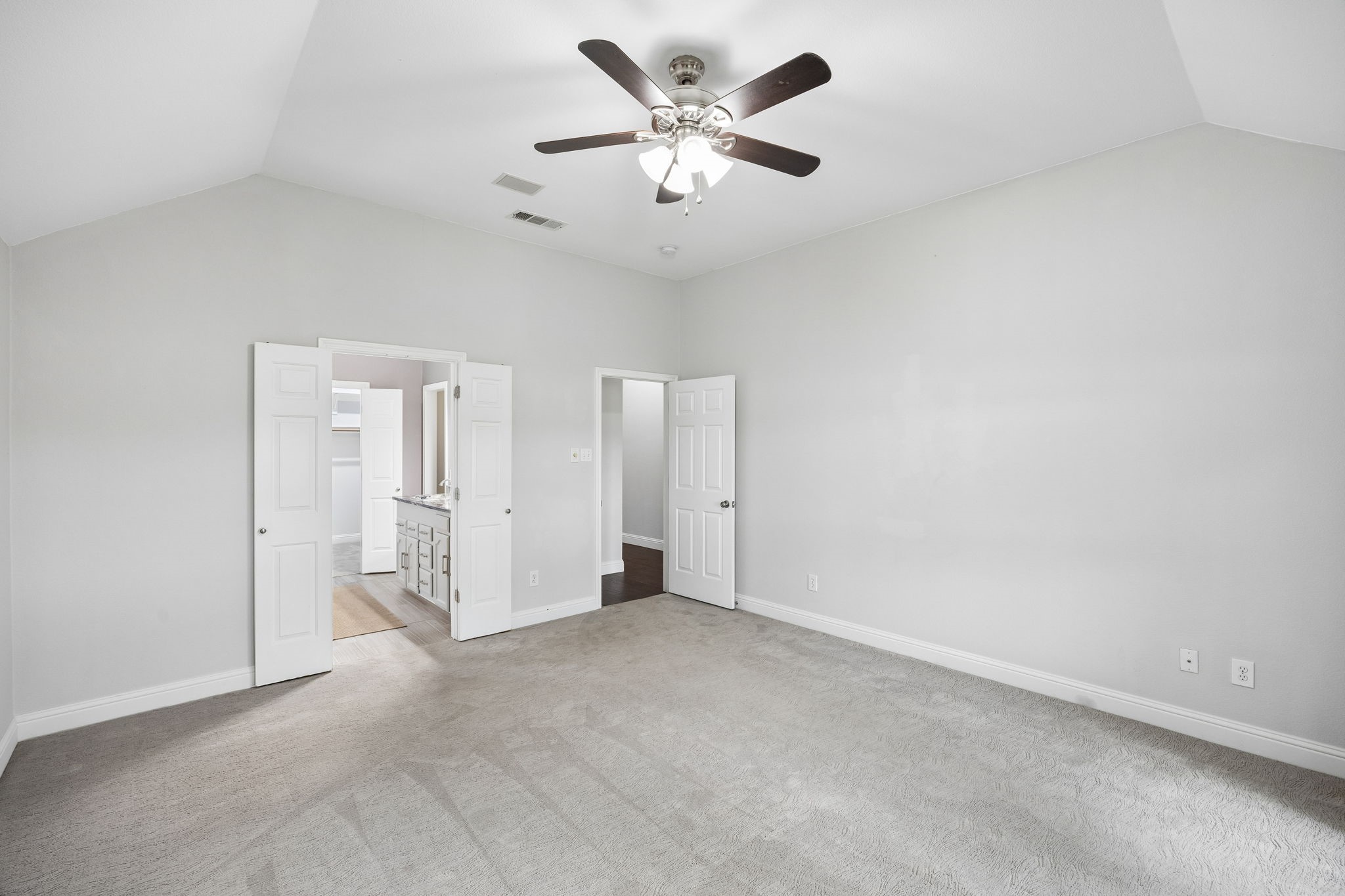 5010 Plantation Lane
