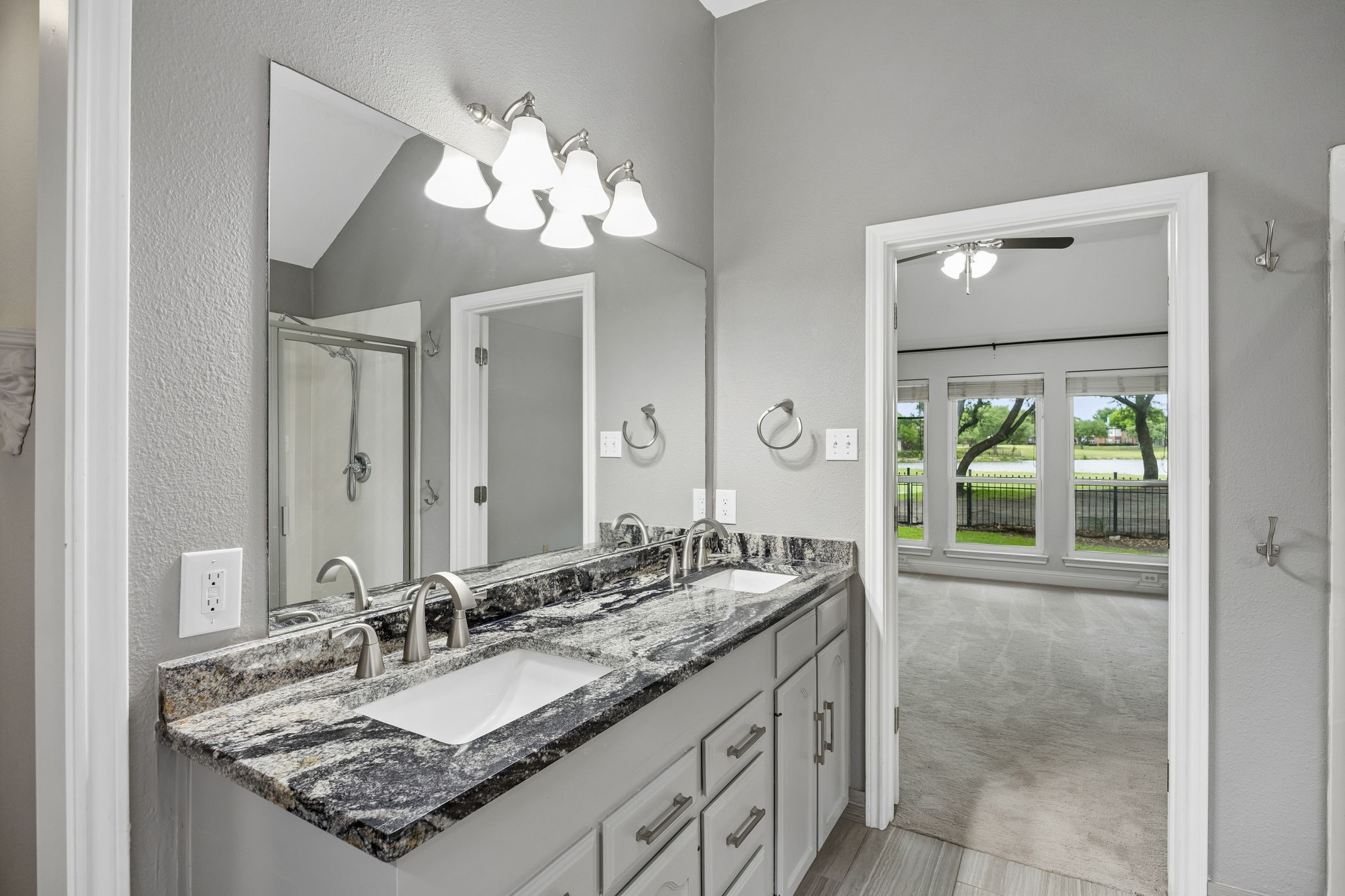 5010 Plantation Lane
