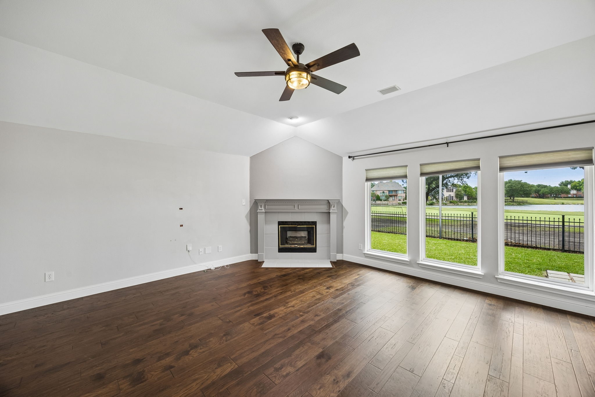 5010 Plantation Lane