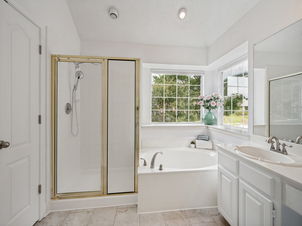 4615 Cherokee Path
