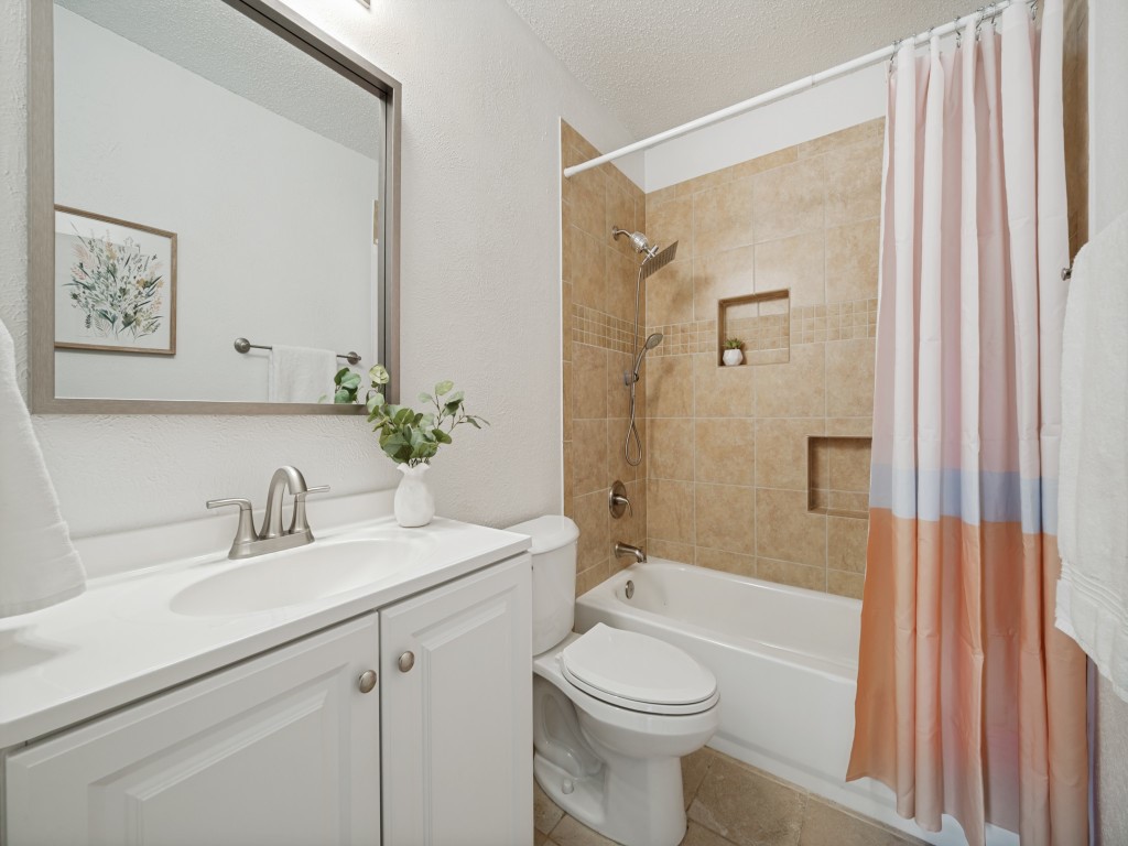 4615 Cherokee Path