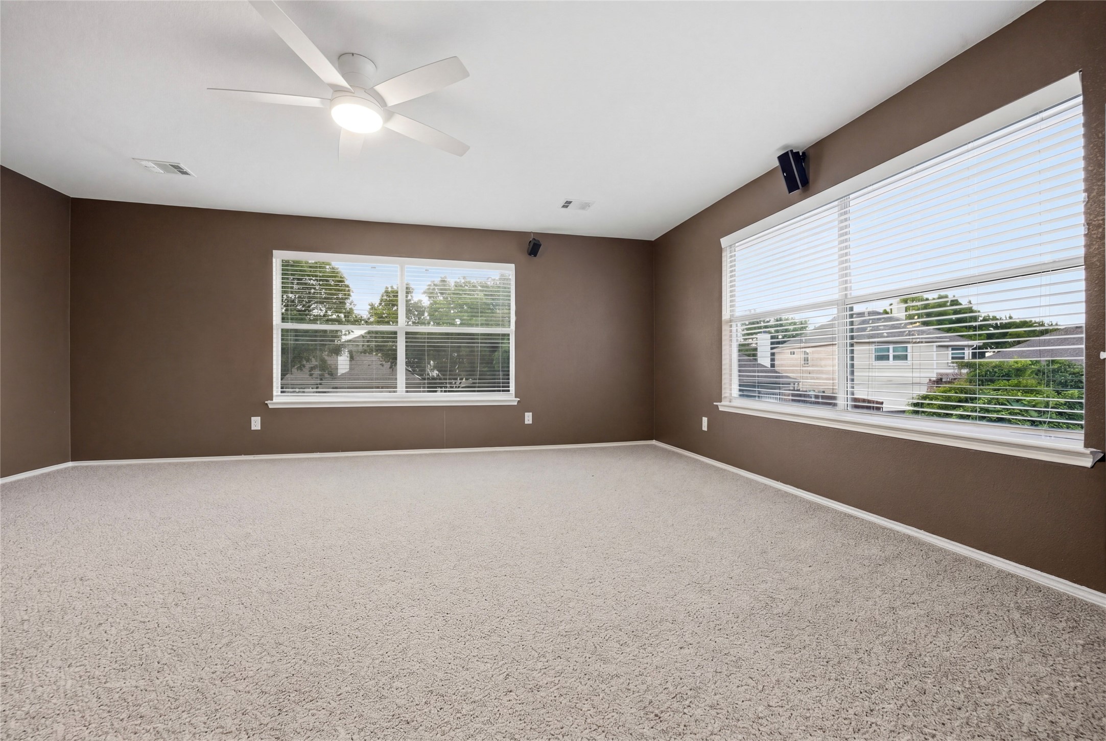 2453 Ravenhurst Drive