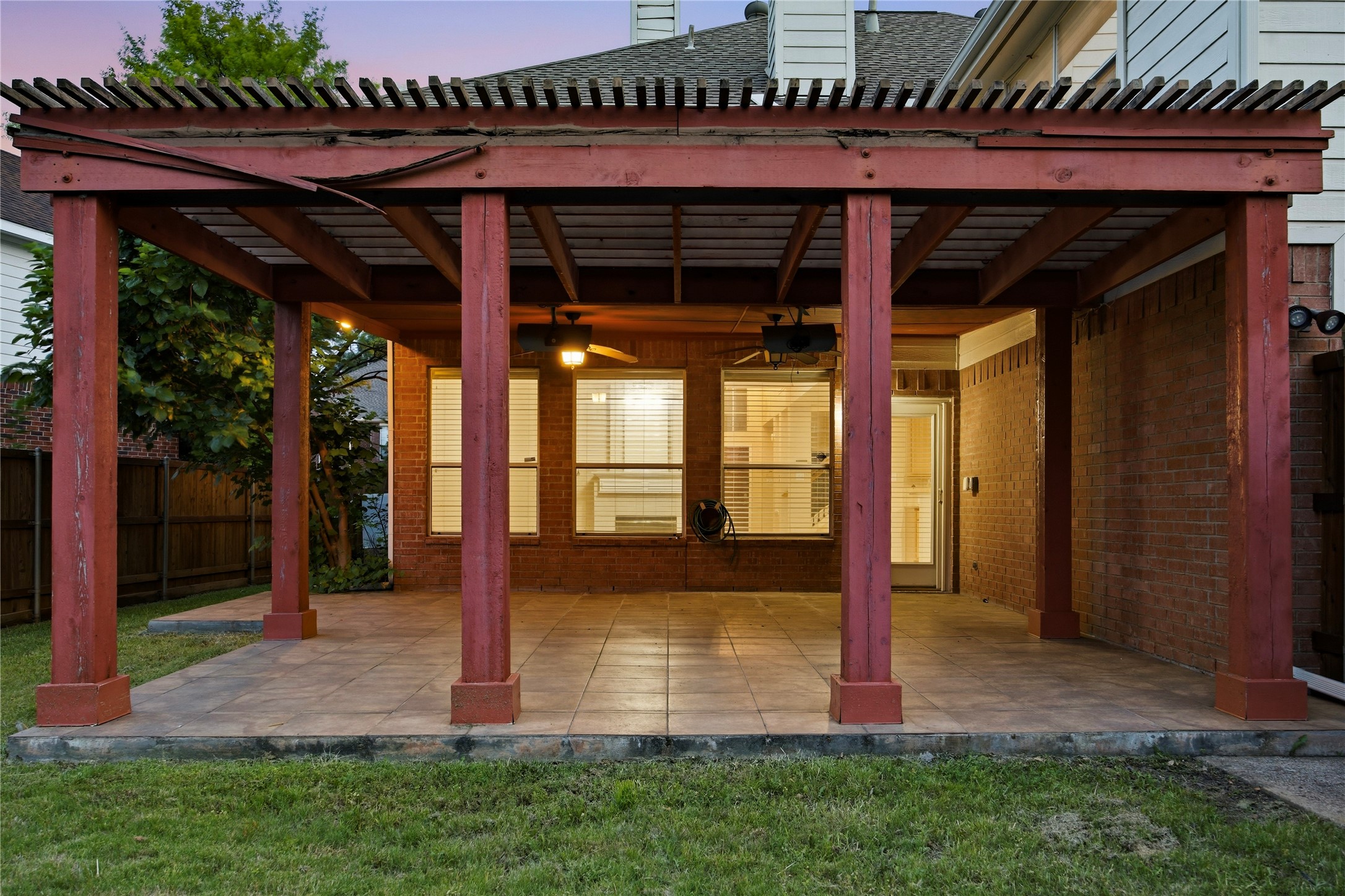 2453 Ravenhurst Drive