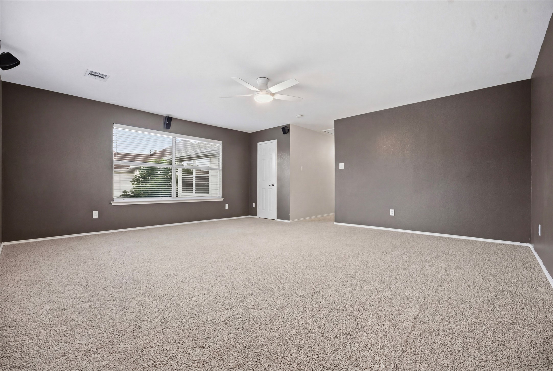 2453 Ravenhurst Drive