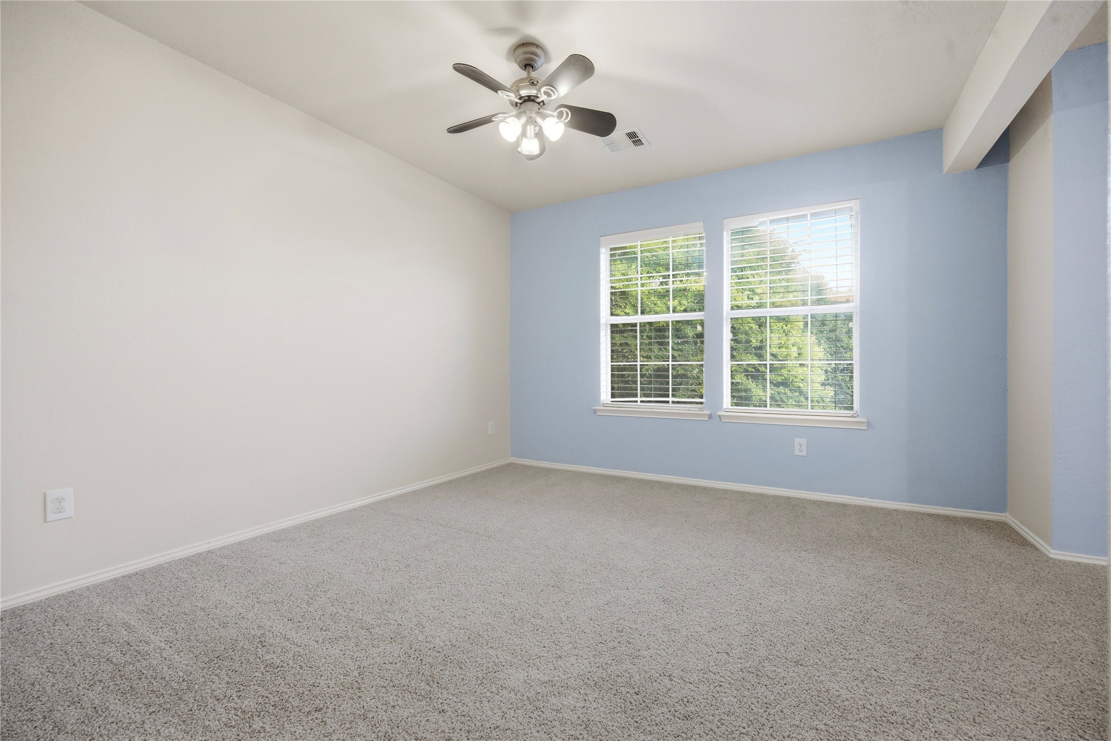 2453 Ravenhurst Drive