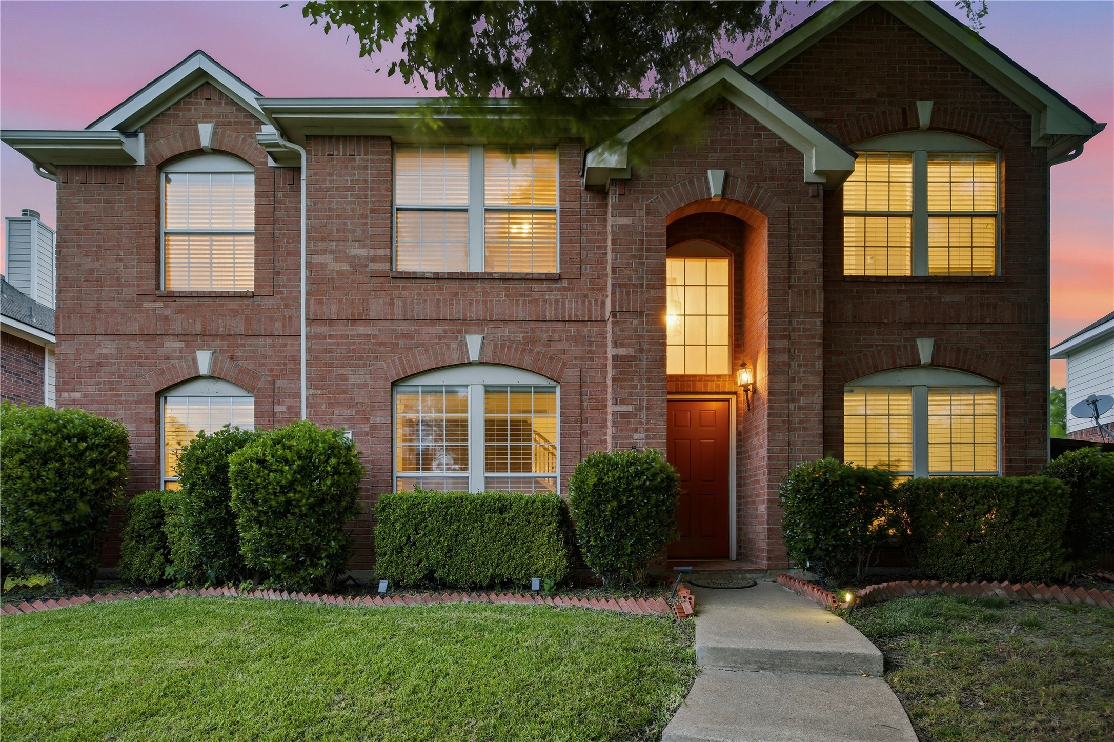 2453 Ravenhurst Drive