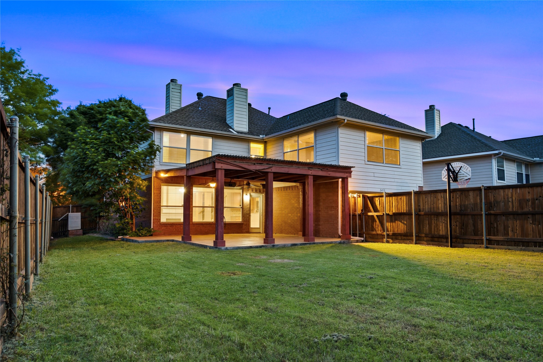 2453 Ravenhurst Drive
