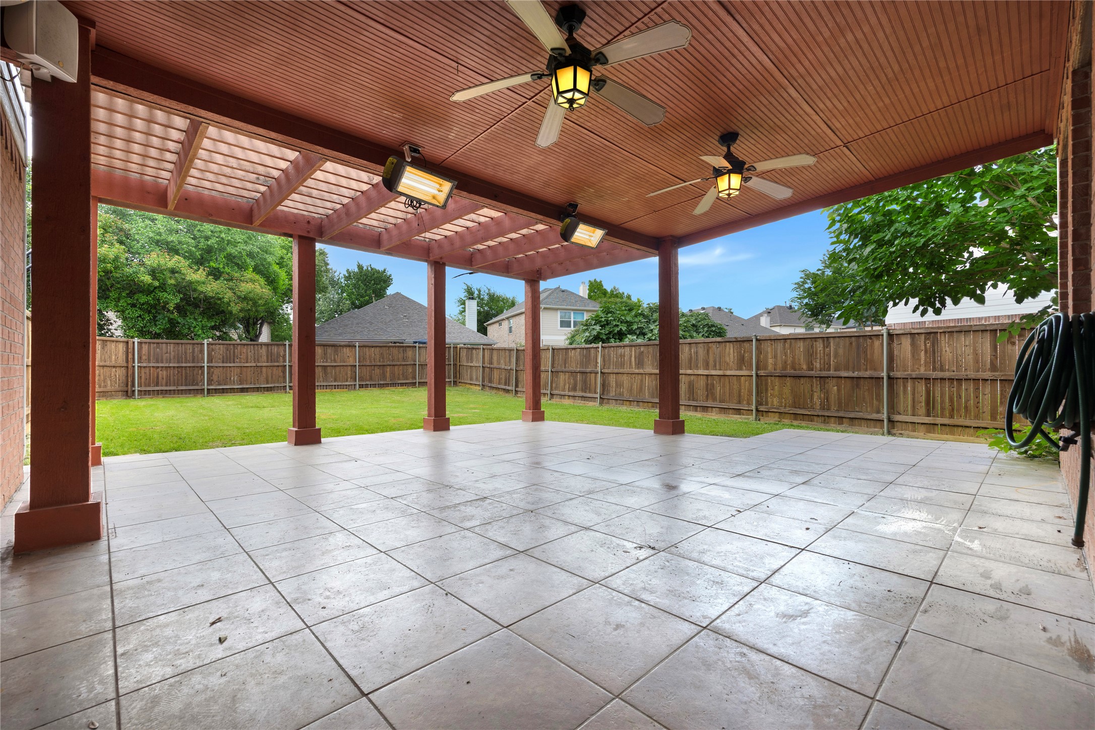2453 Ravenhurst Drive