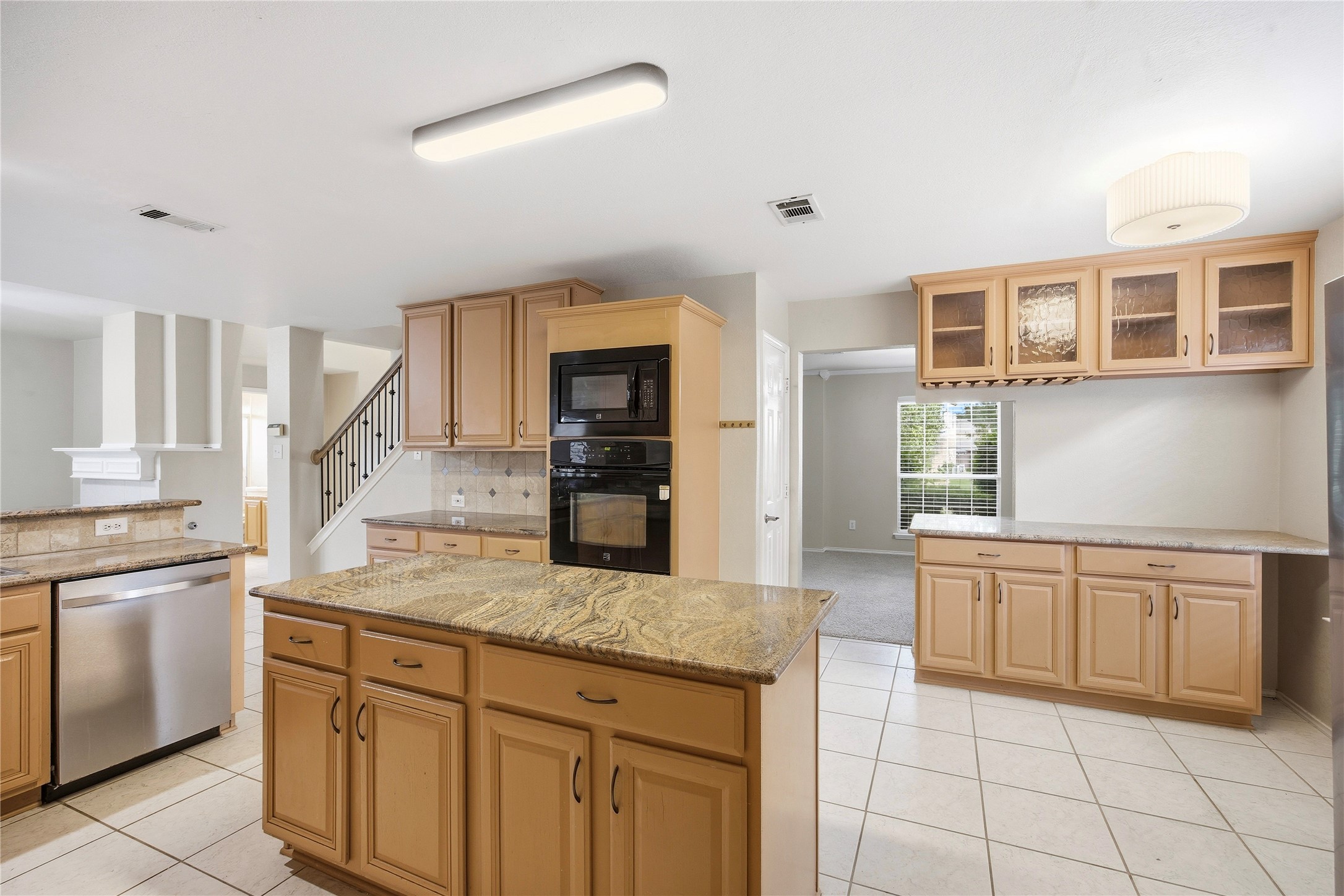 2453 Ravenhurst Drive