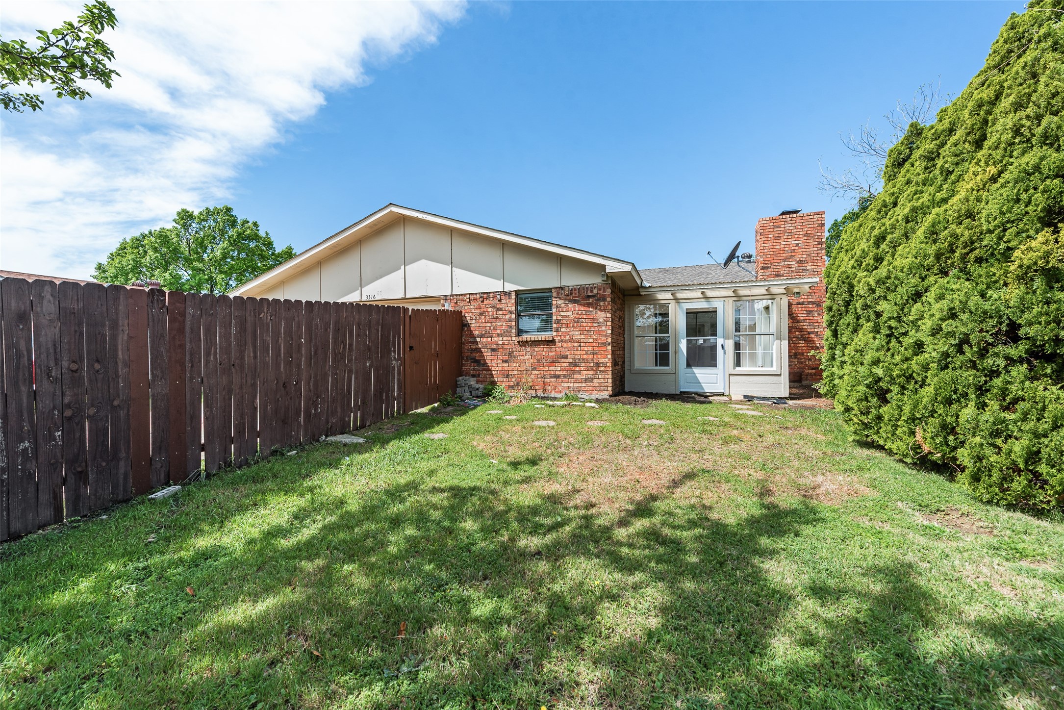 3316 John Muir Court