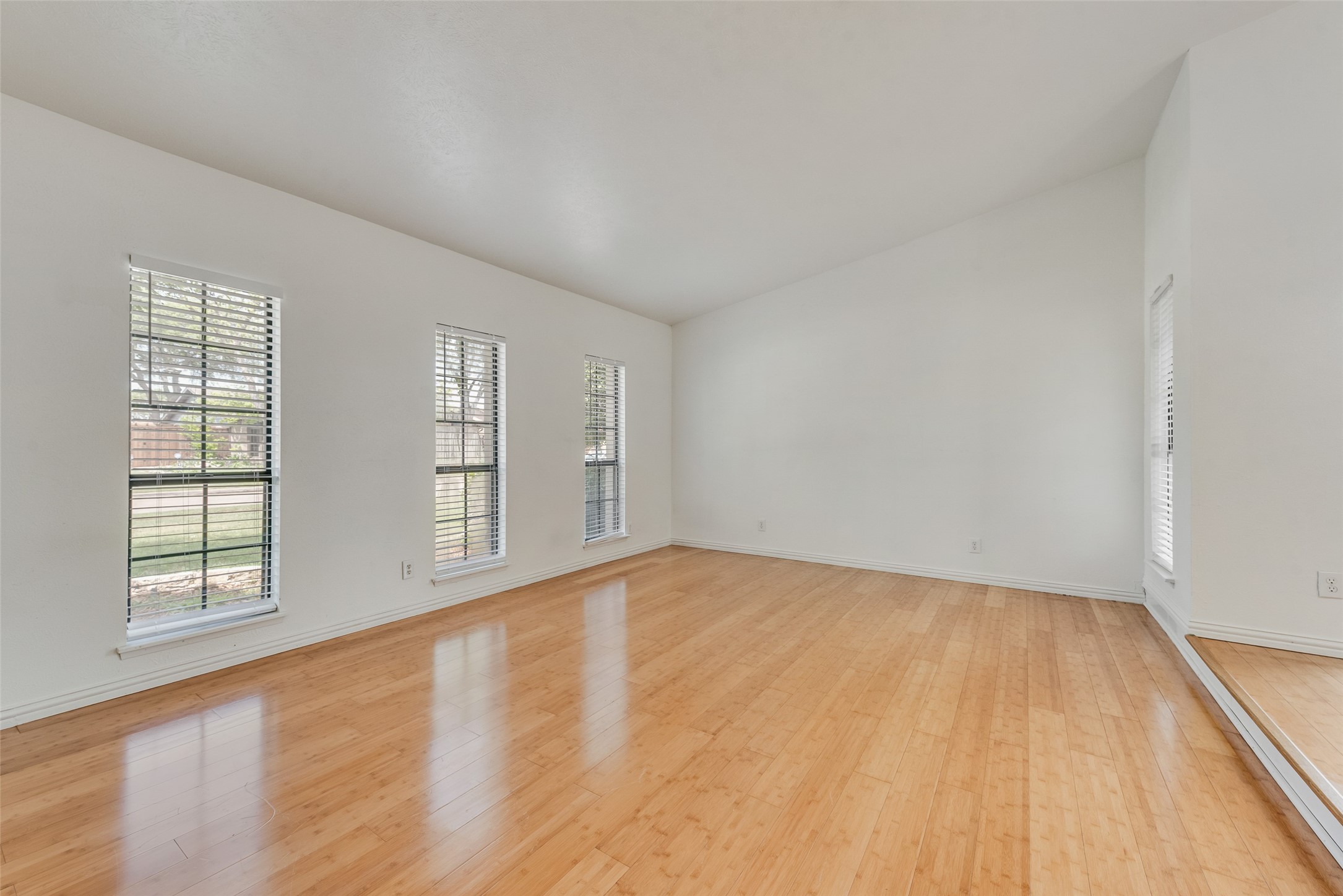 3316 John Muir Court