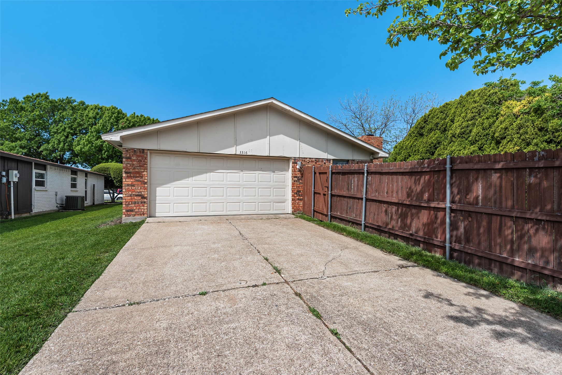 3316 John Muir Court