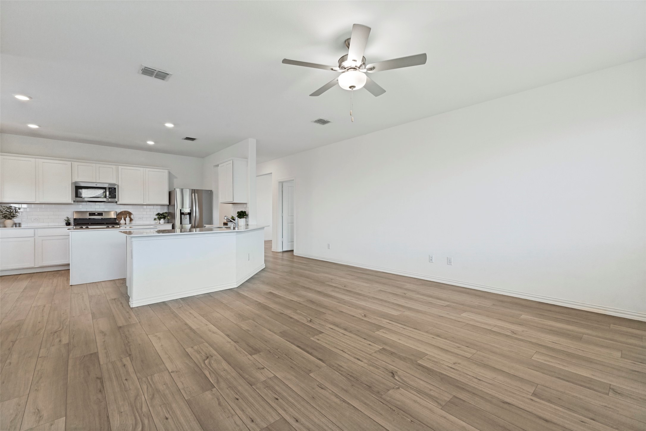 3305 Cardinal Flower Place