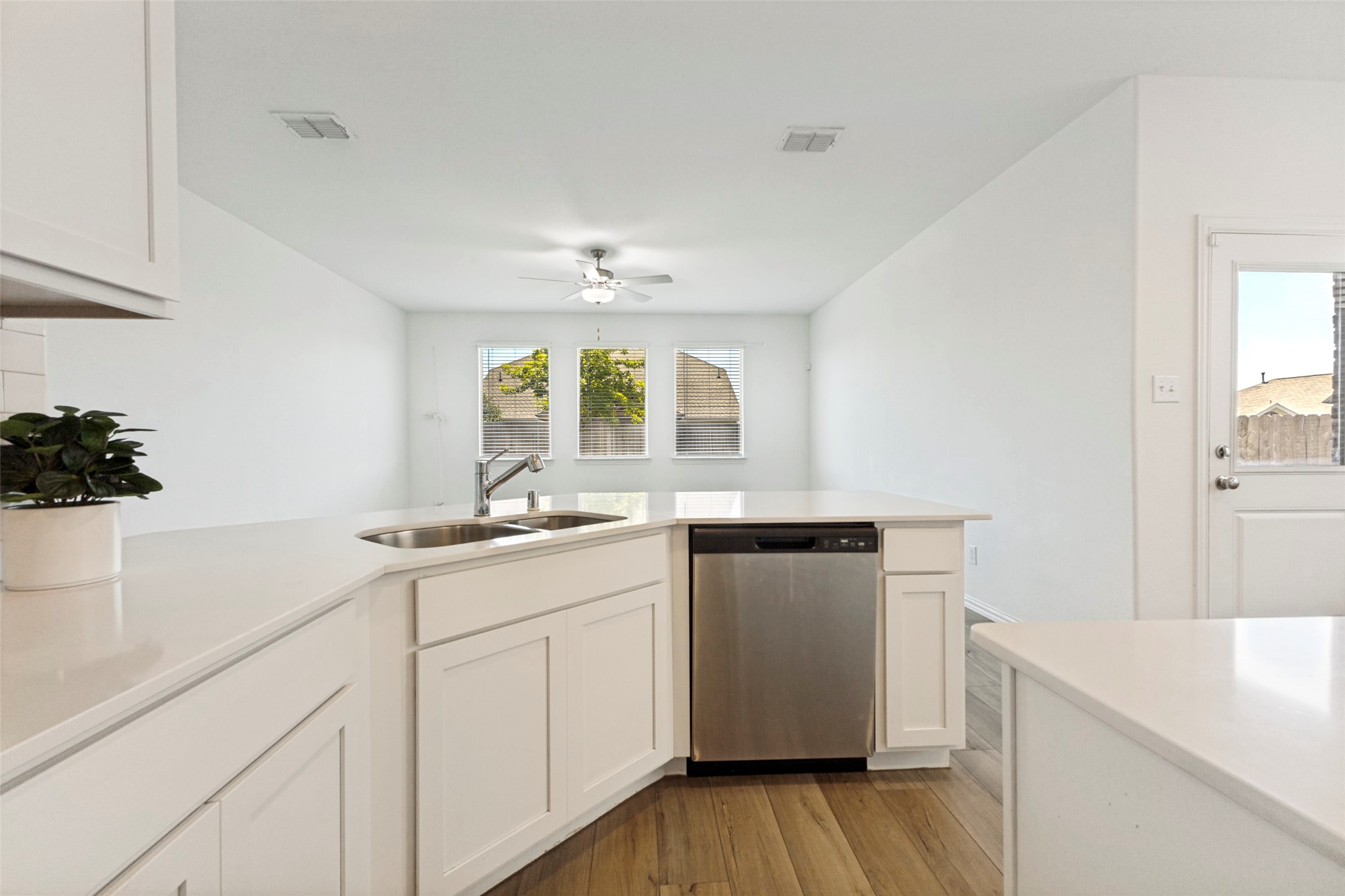 3305 Cardinal Flower Place