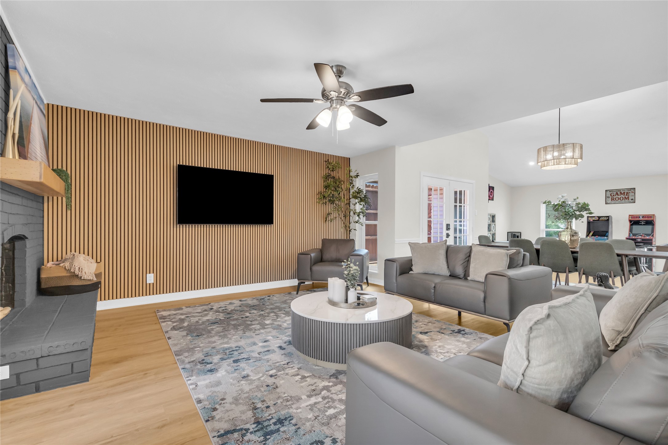 4821 Brandenburg Lane