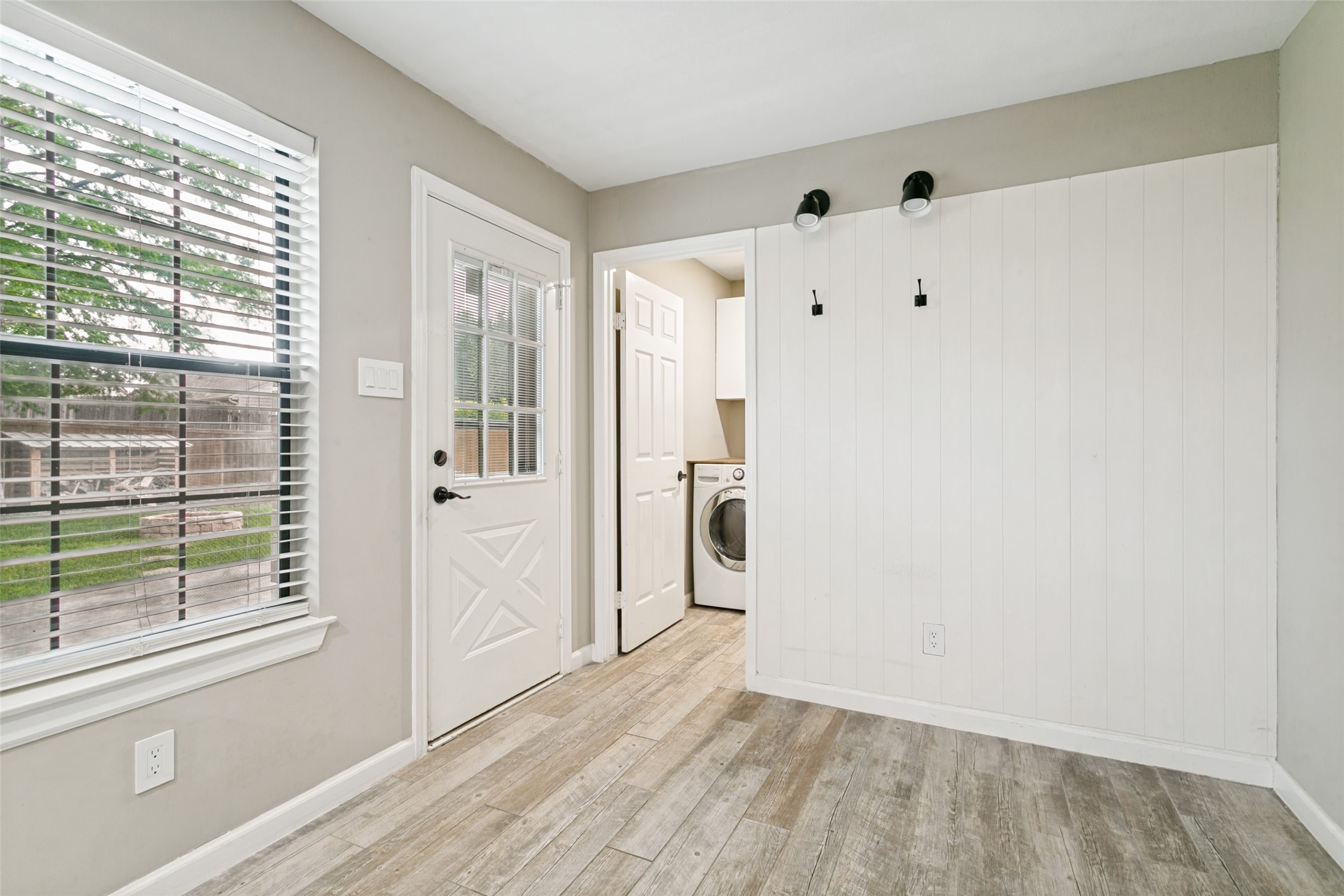 5341 Colonial Drive