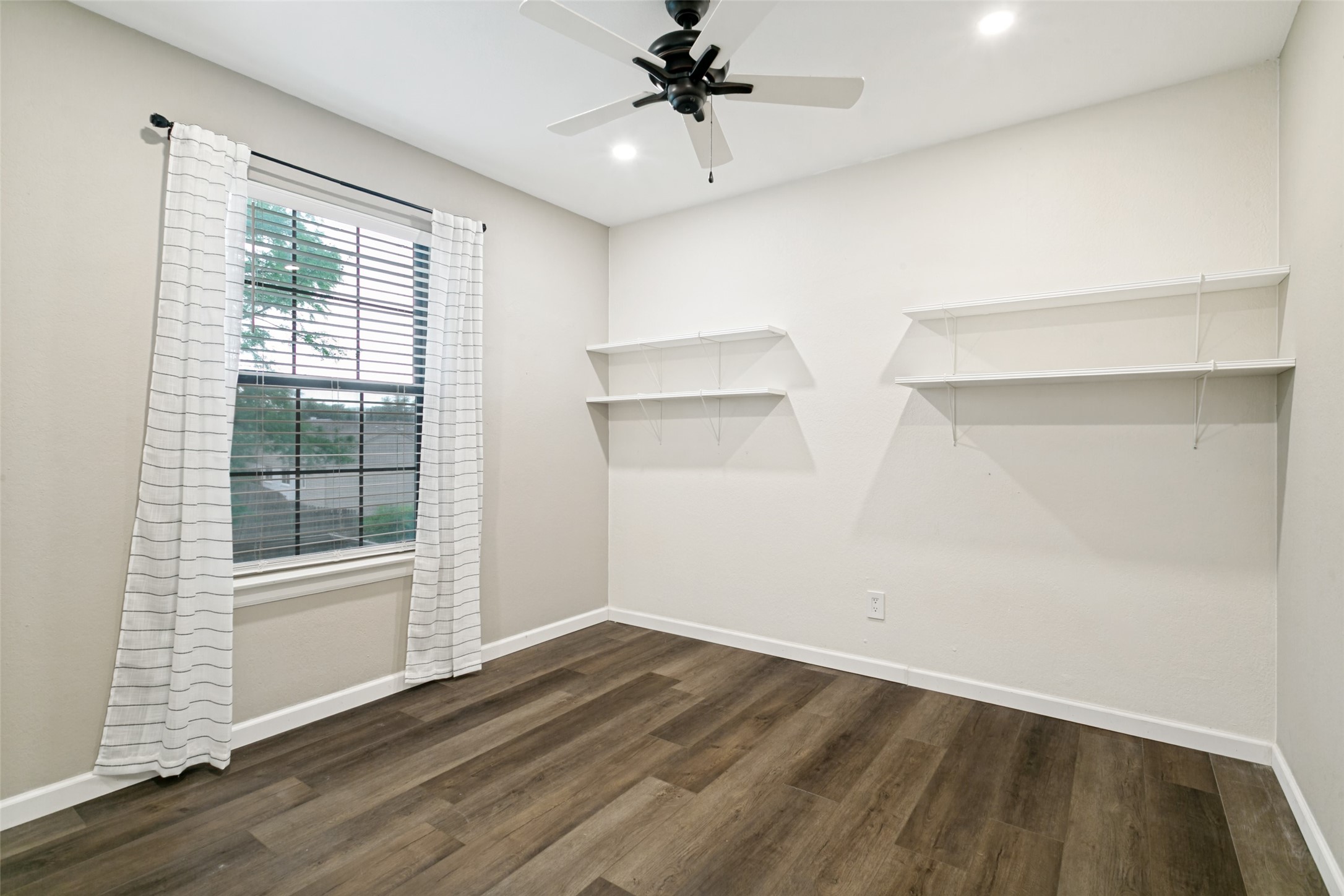 5341 Colonial Drive