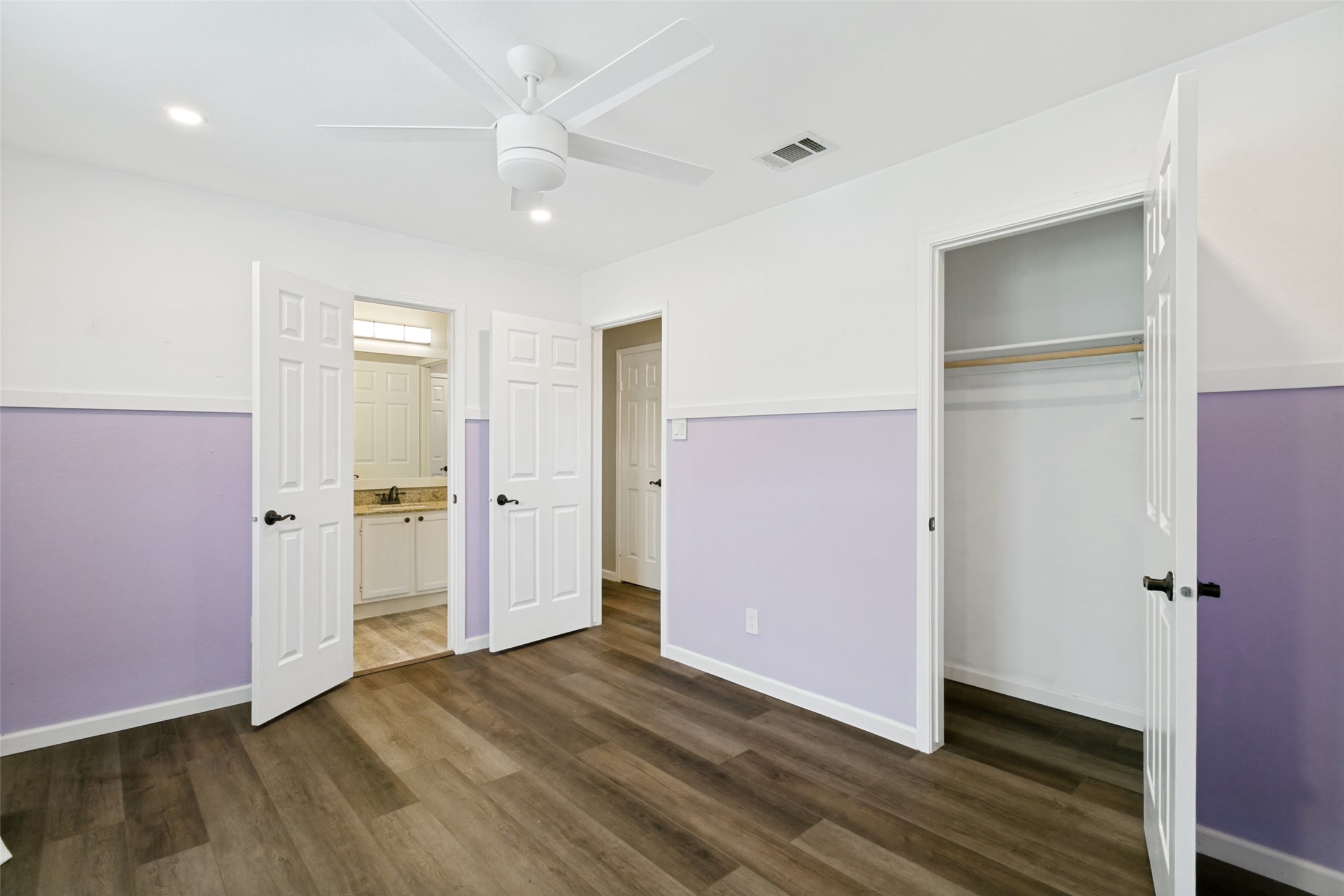 5341 Colonial Drive