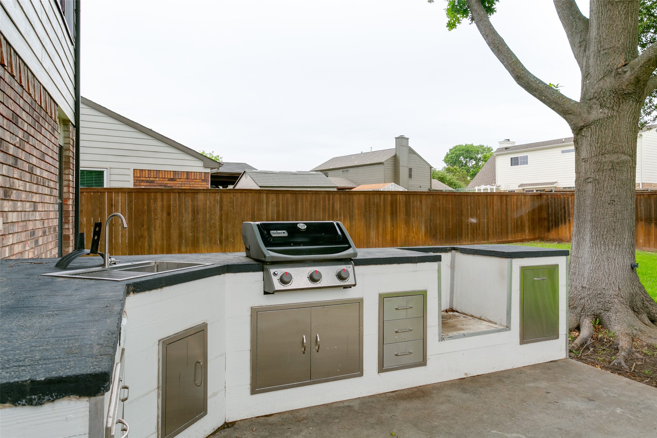 5341 Colonial Drive