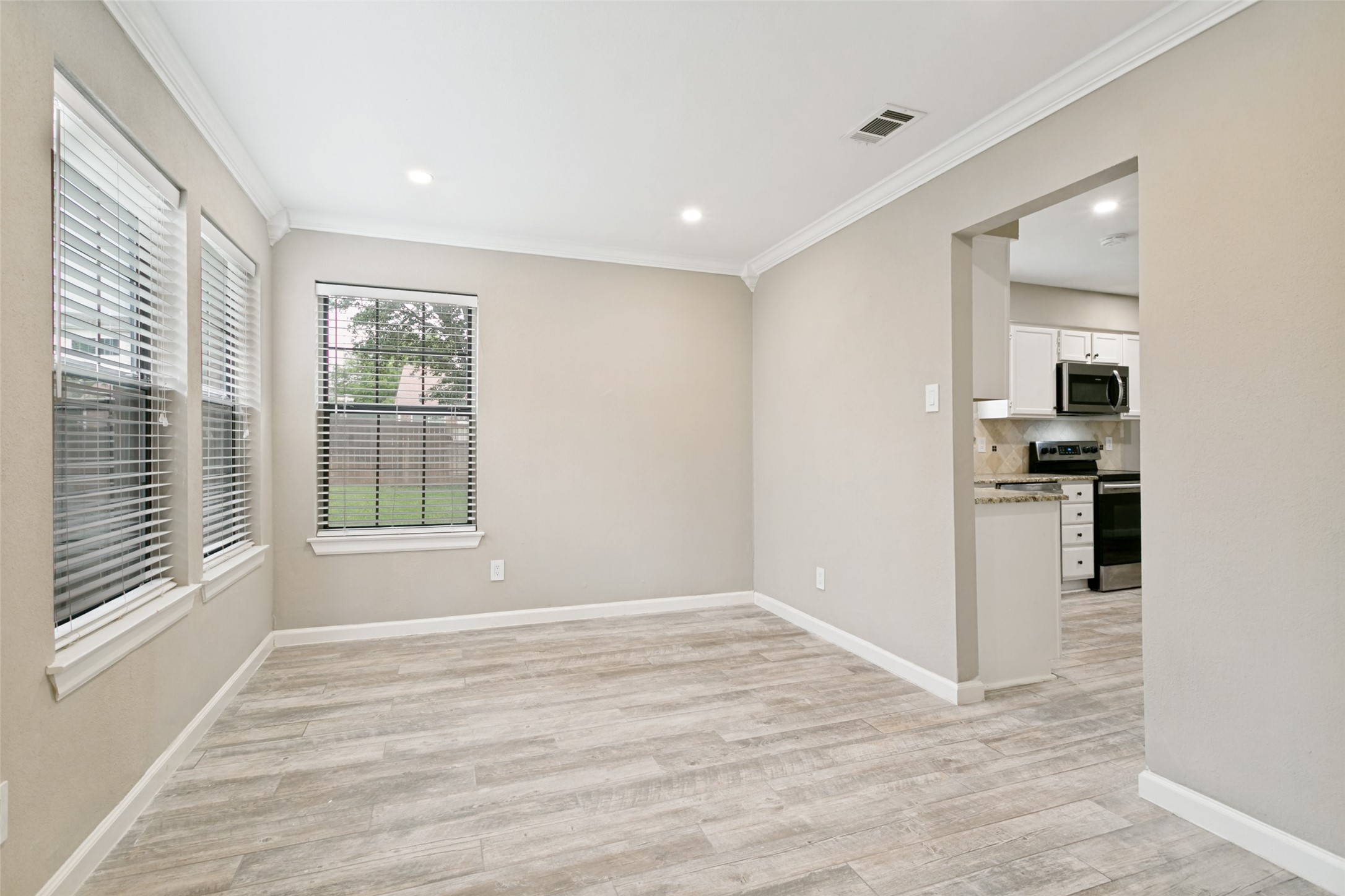 5341 Colonial Drive