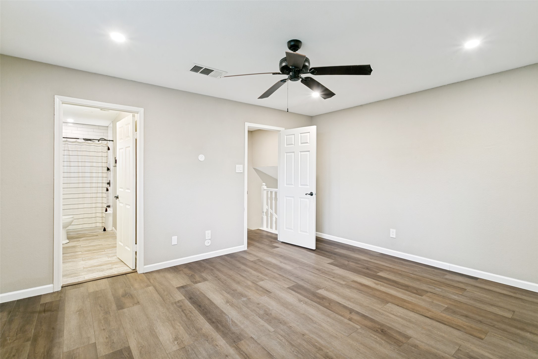 5341 Colonial Drive