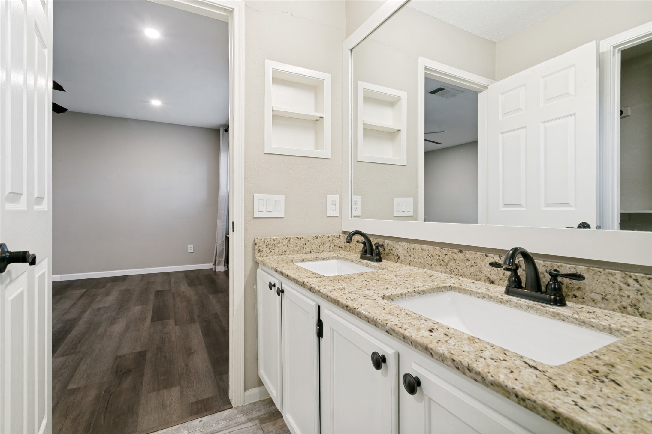 5341 Colonial Drive