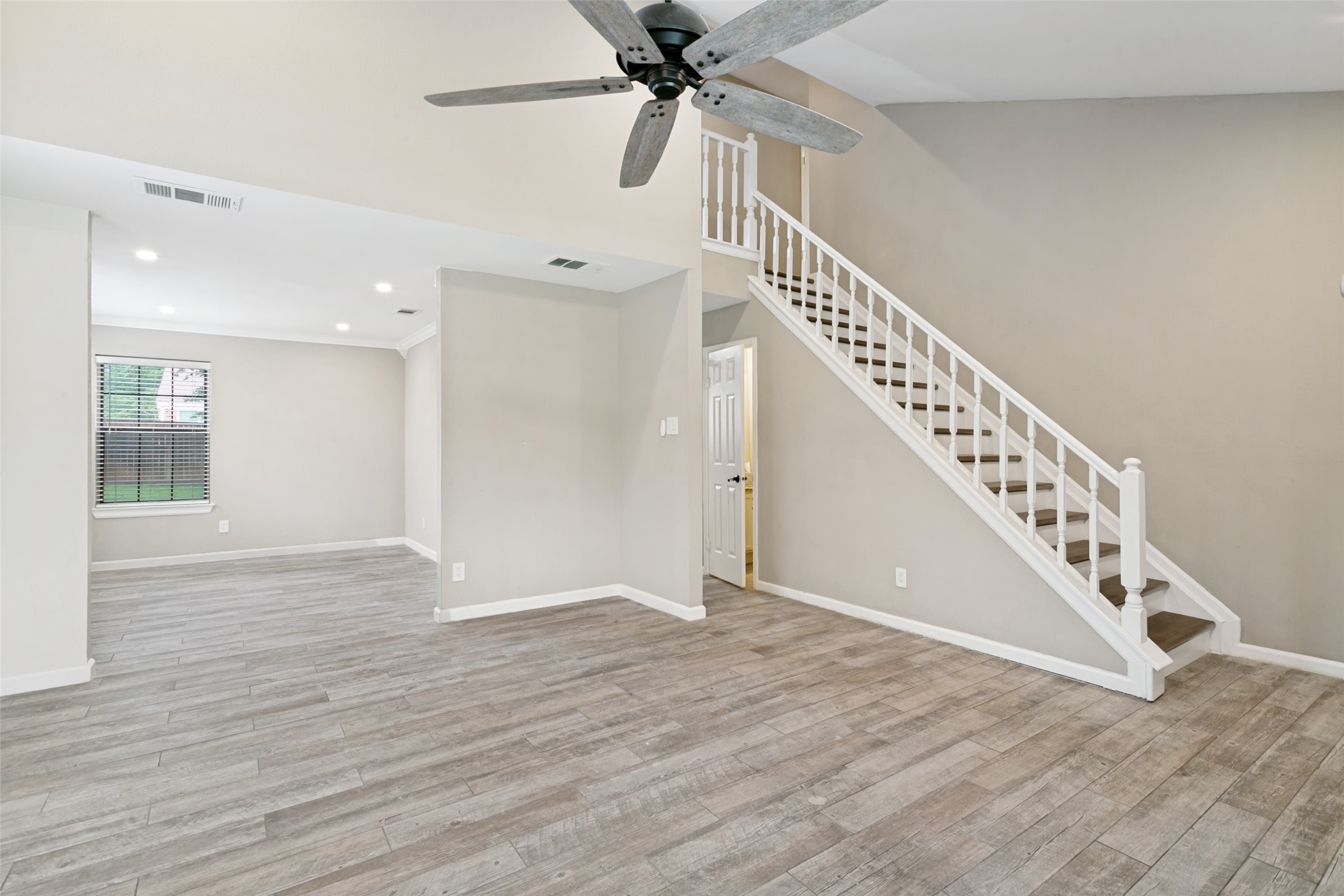 5341 Colonial Drive