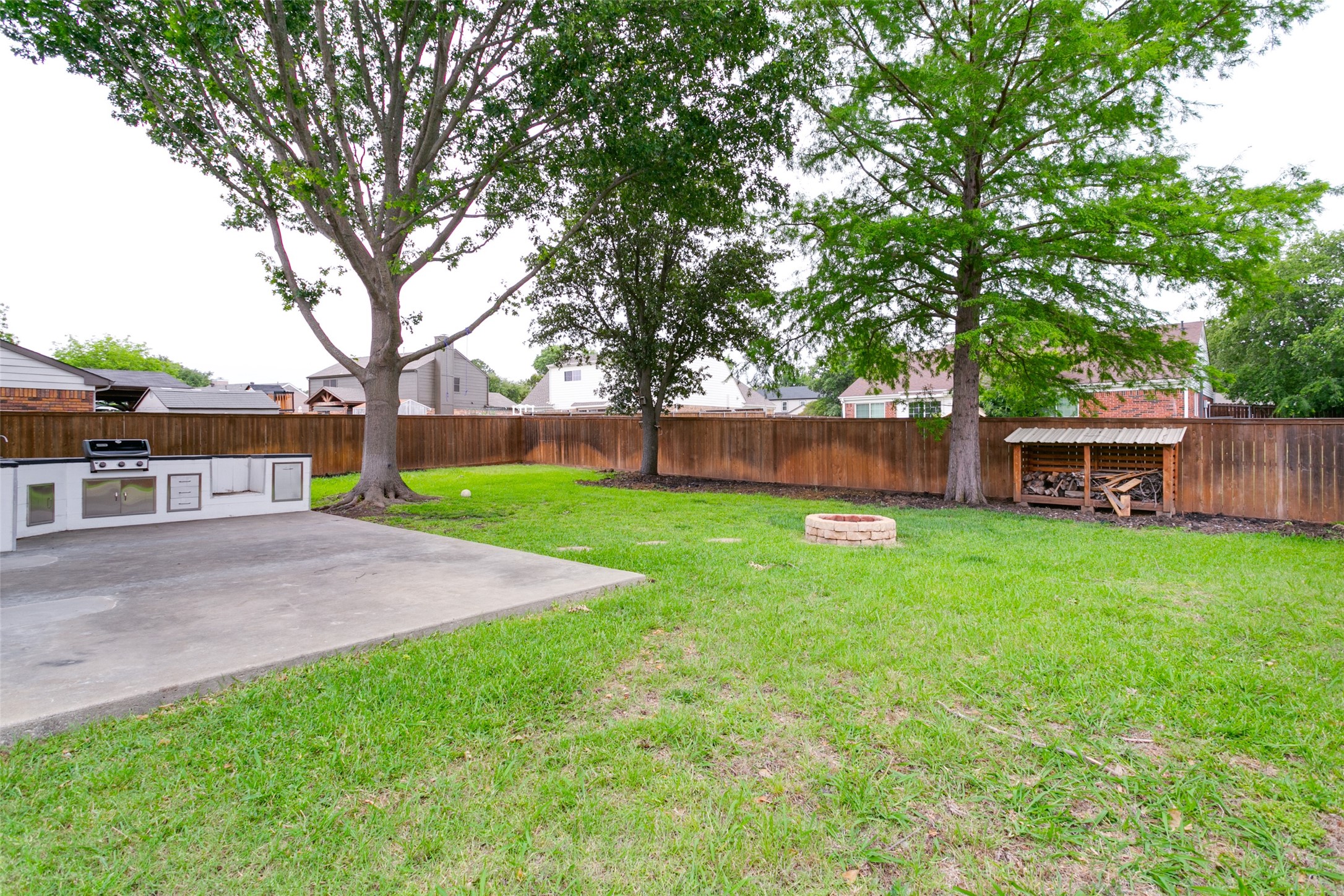 5341 Colonial Drive