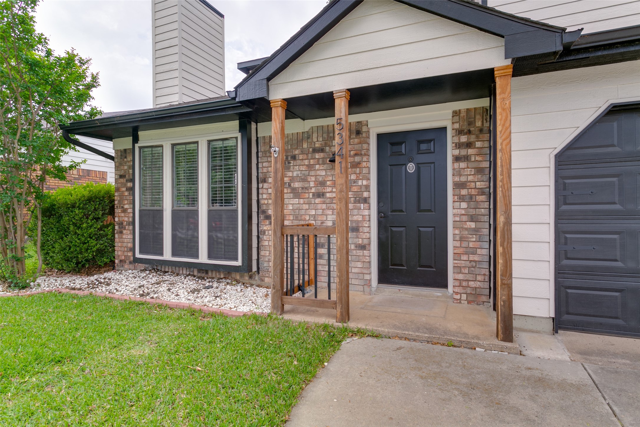 5341 Colonial Drive
