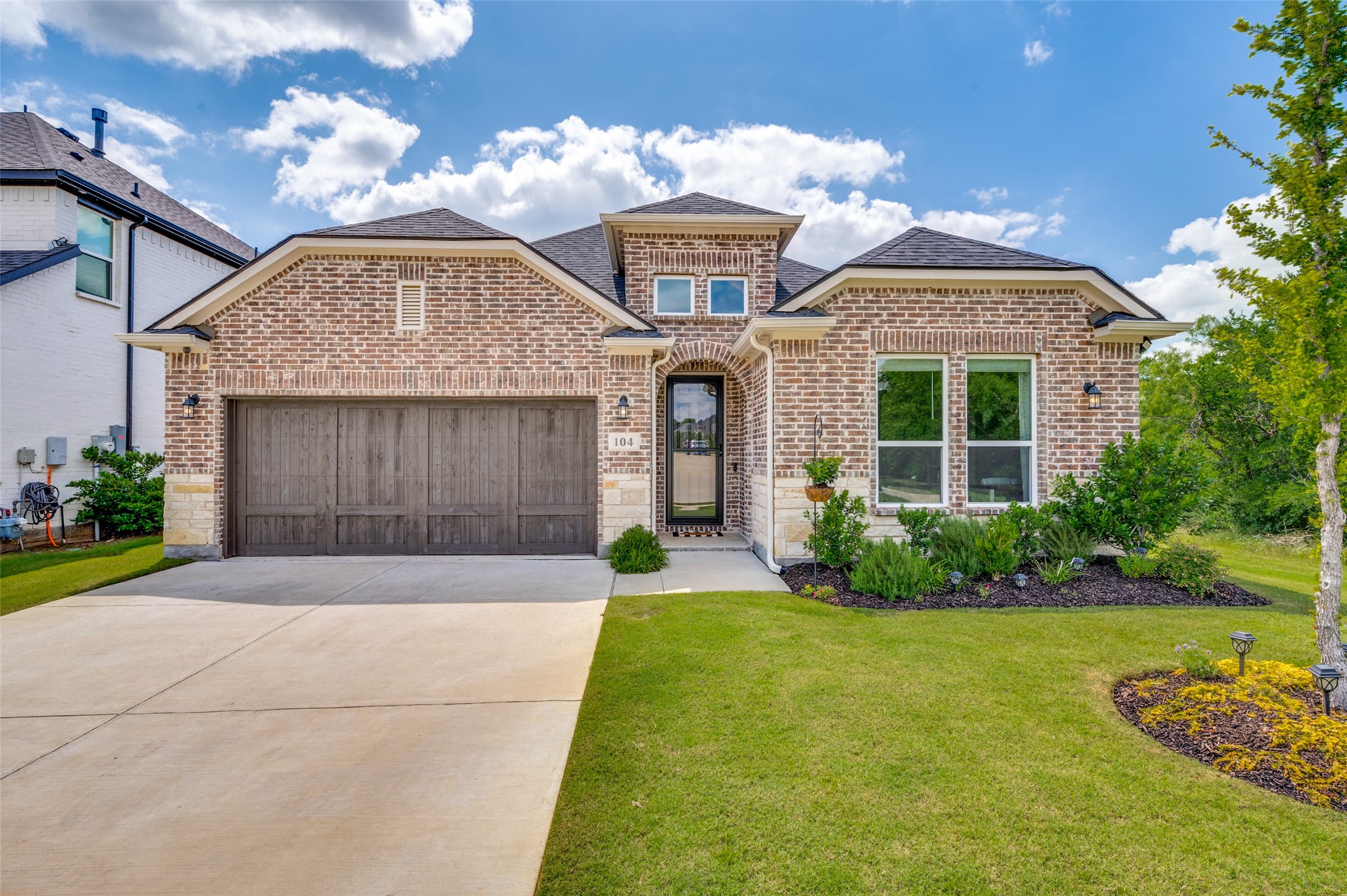 104 Lakeview Drive