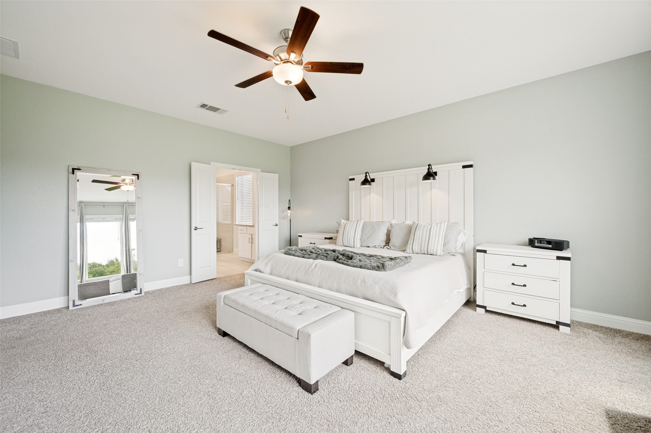 104 Lakeview Drive
