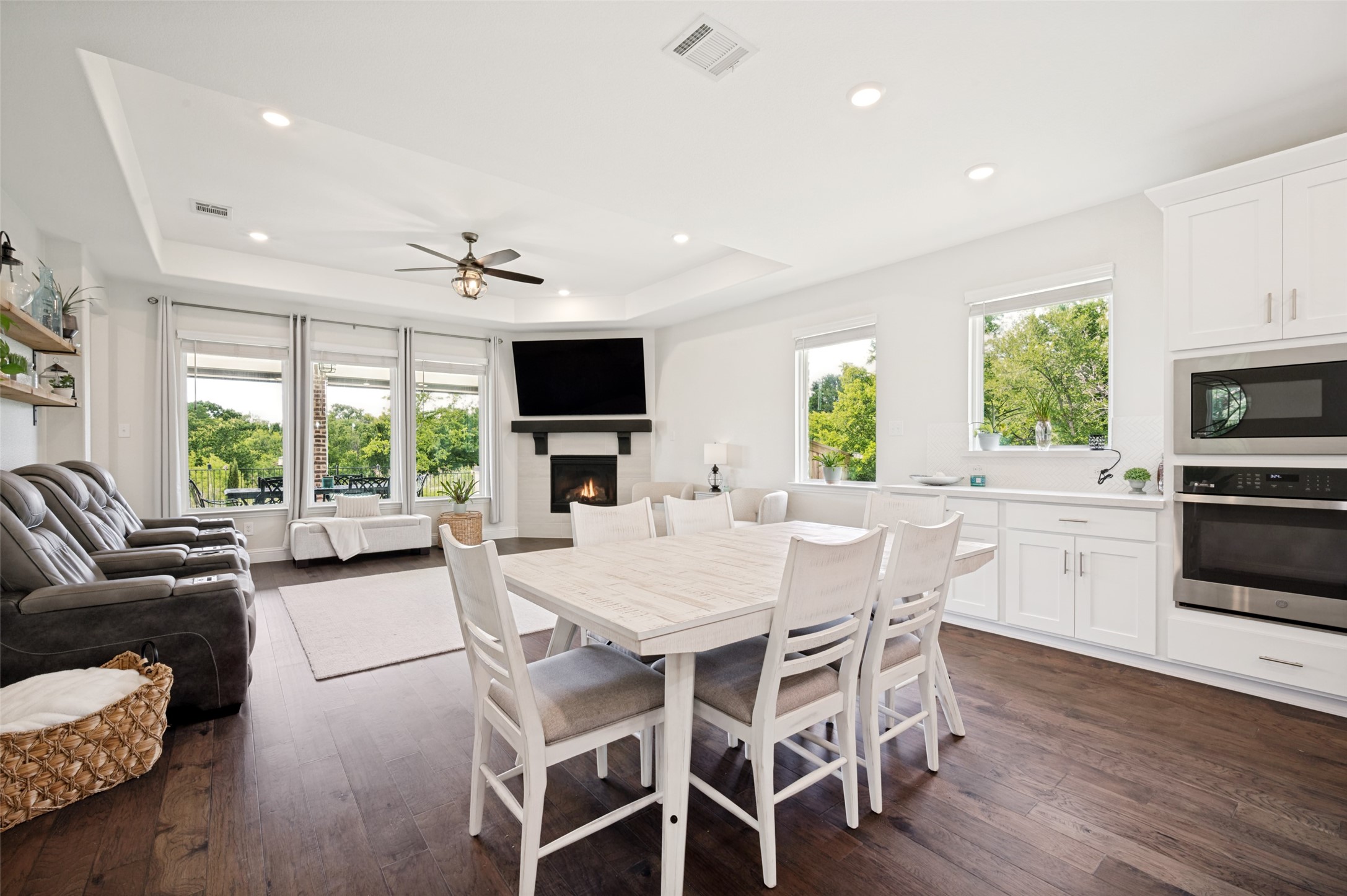 104 Lakeview Drive