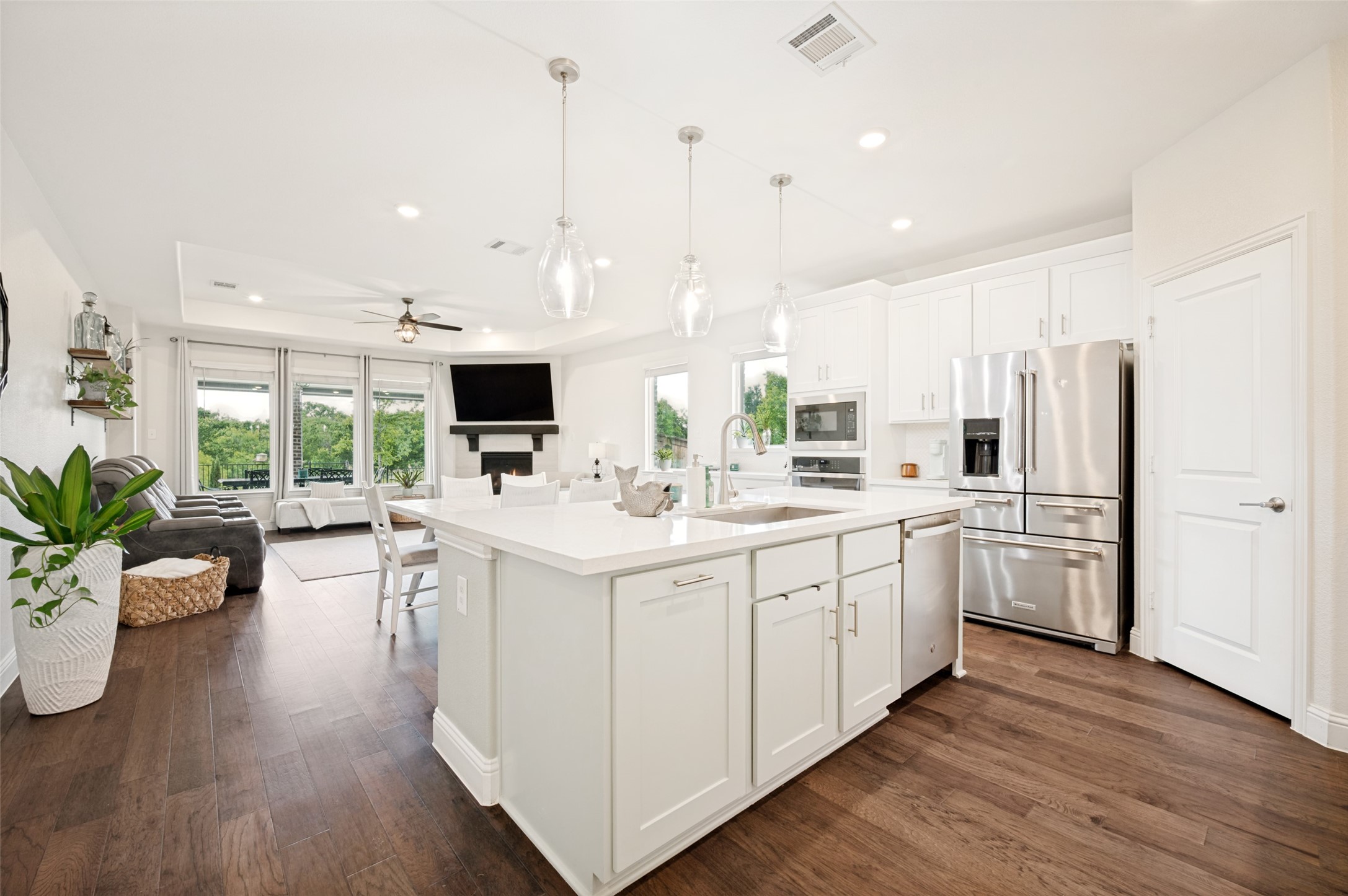 104 Lakeview Drive