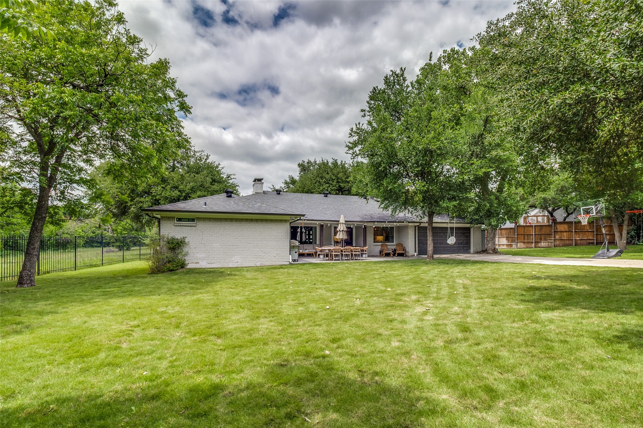 10118 Timber Trail Drive
